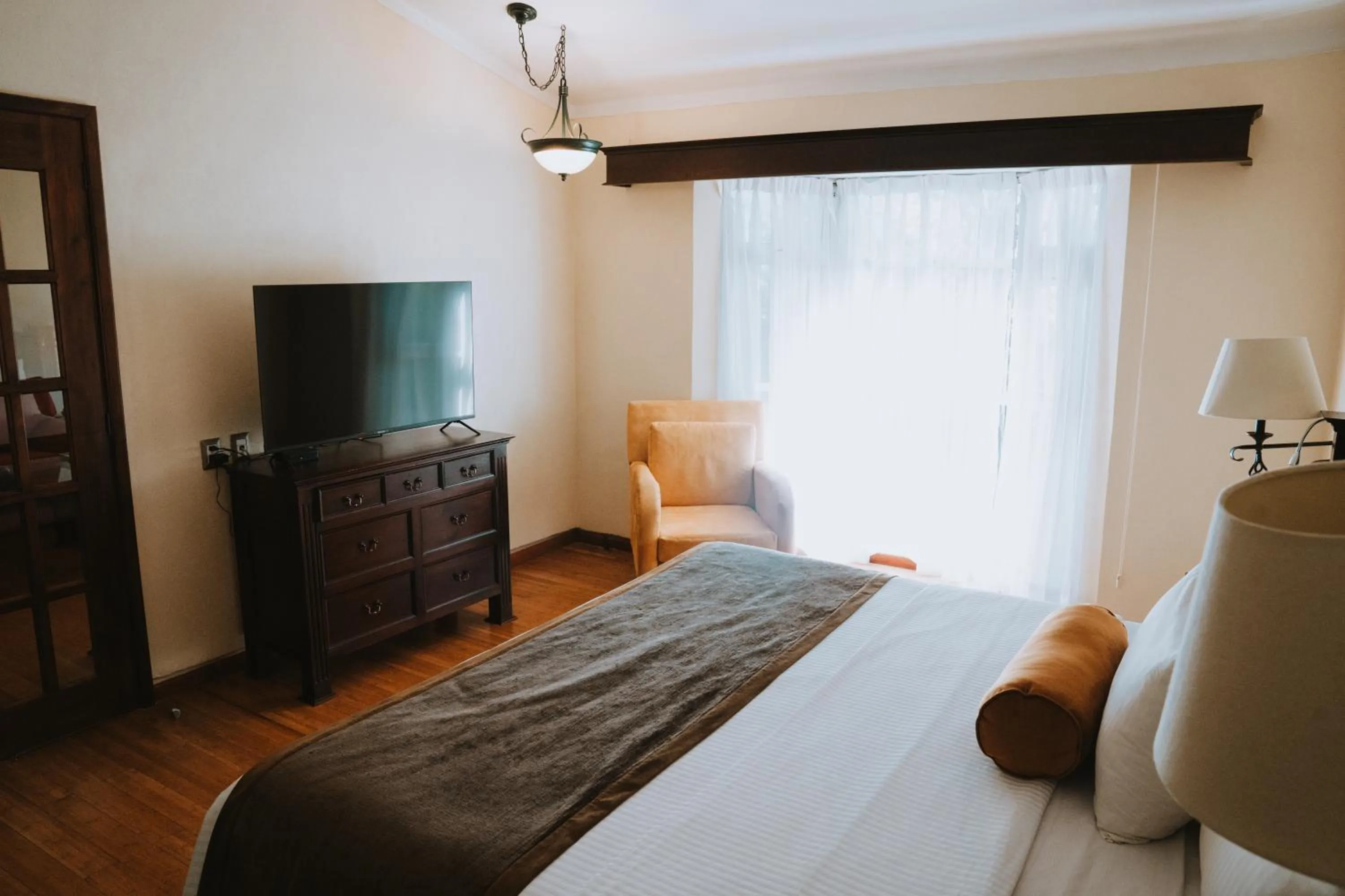 Bedroom, Bed in Hotel Villa Mercedes San Cristobal