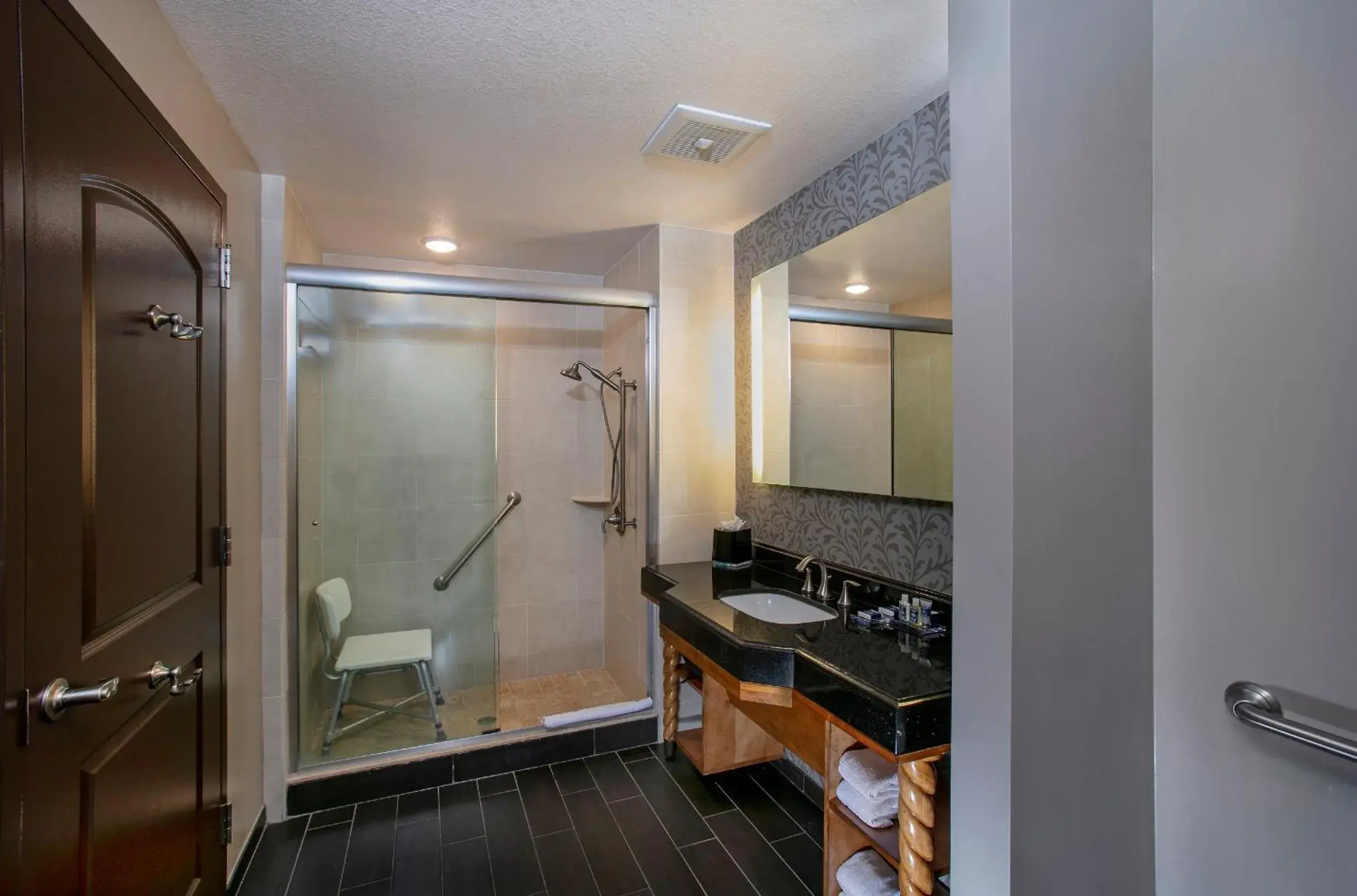 Mobility Accessible King Room with Lake View in Wyndham Grand Orlando Resort Bonnet Creek Mobility Accessible King Room with Lake View in Wyndham Grand Orlando Resort Bonnet Creek