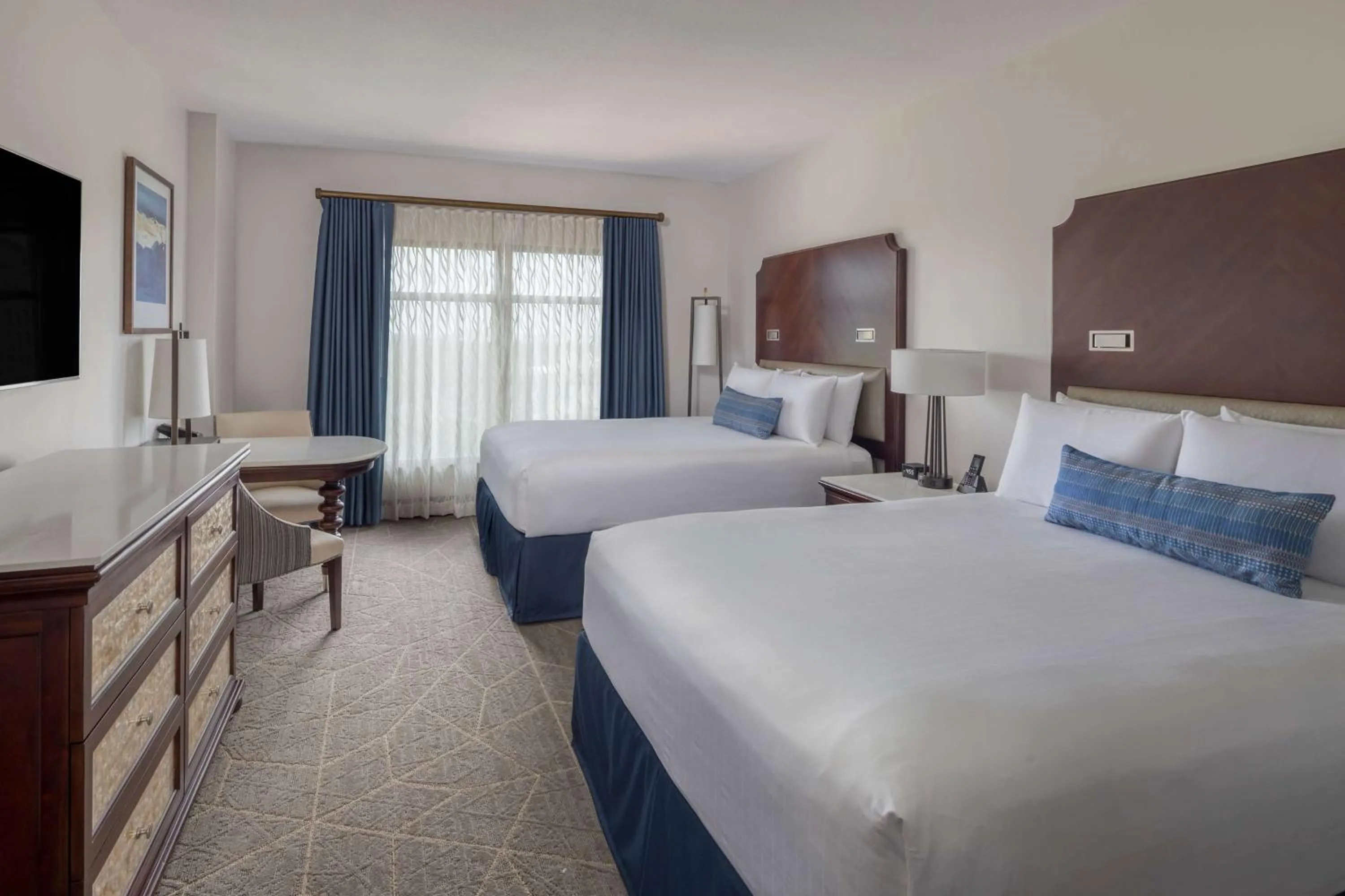 Photo of the whole room, Bed in Wyndham Grand Orlando Resort Bonnet Creek