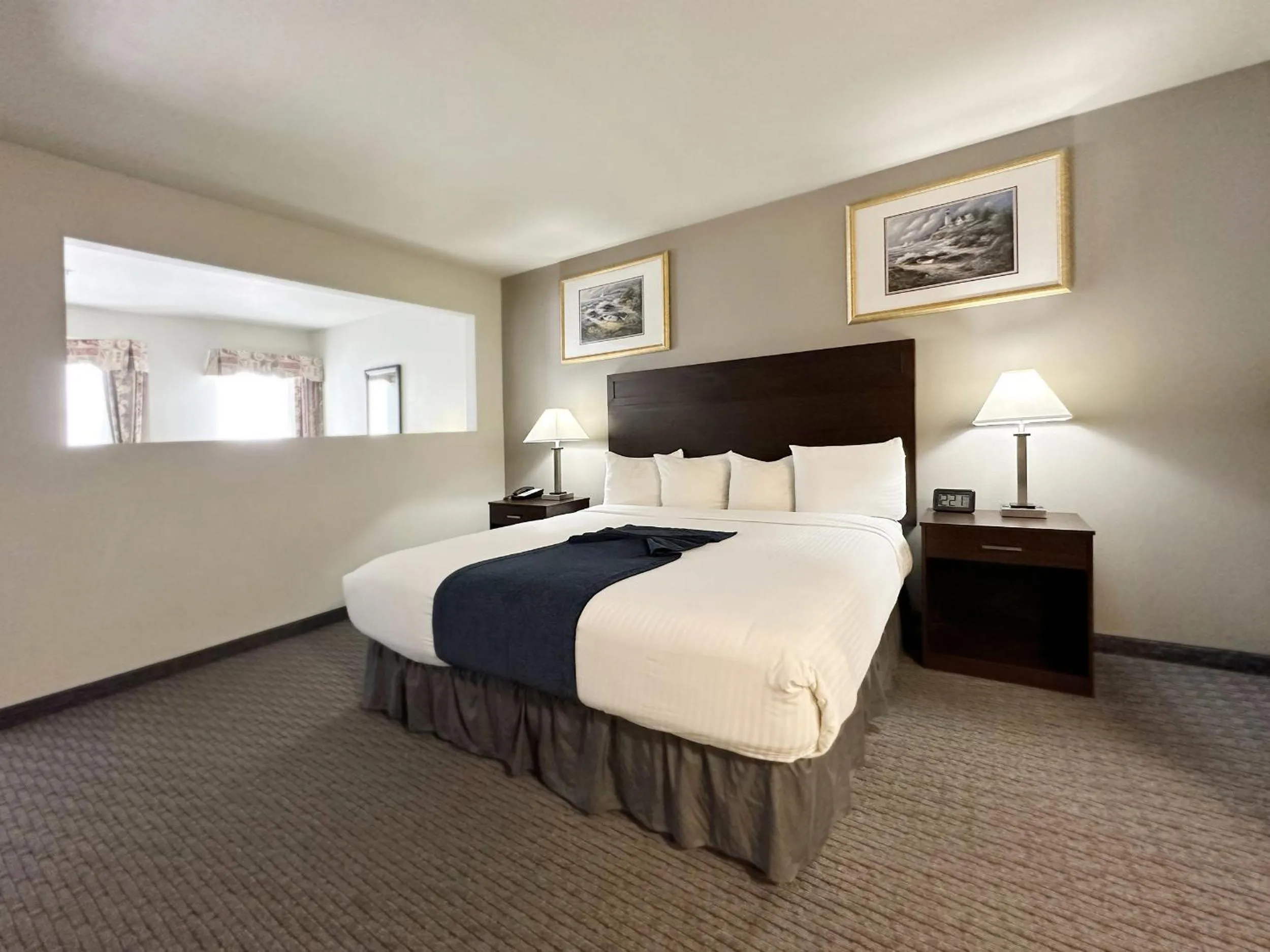 Bed in BayVue Hotel, Resort & Suites