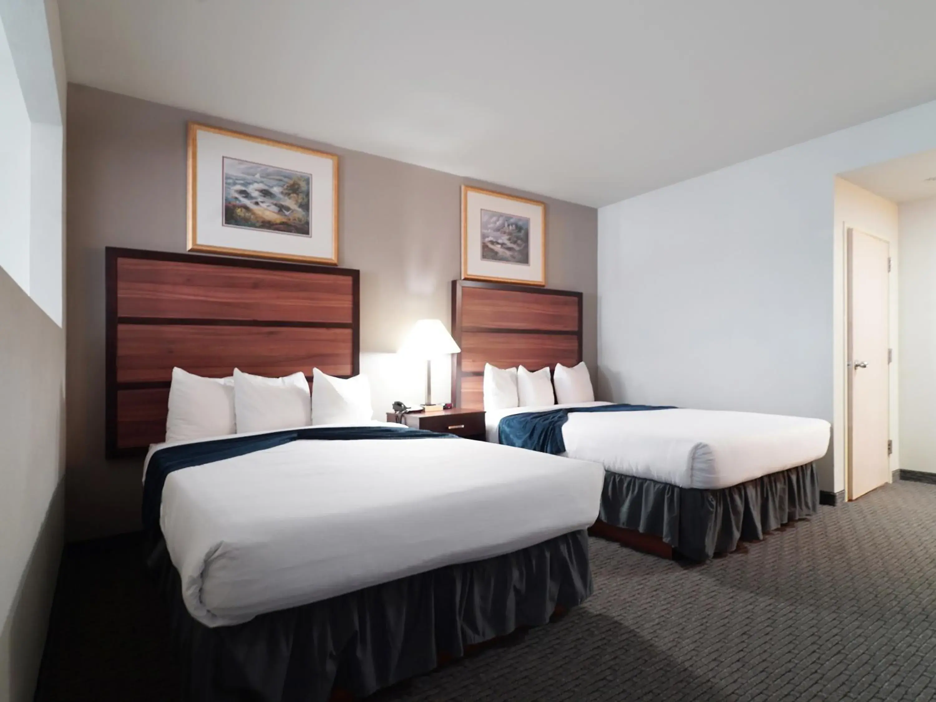 Superior Junior Suite in BayVue Hotel, Resort & Suites Superior Junior Suite in BayVue Hotel, Resort & Suites