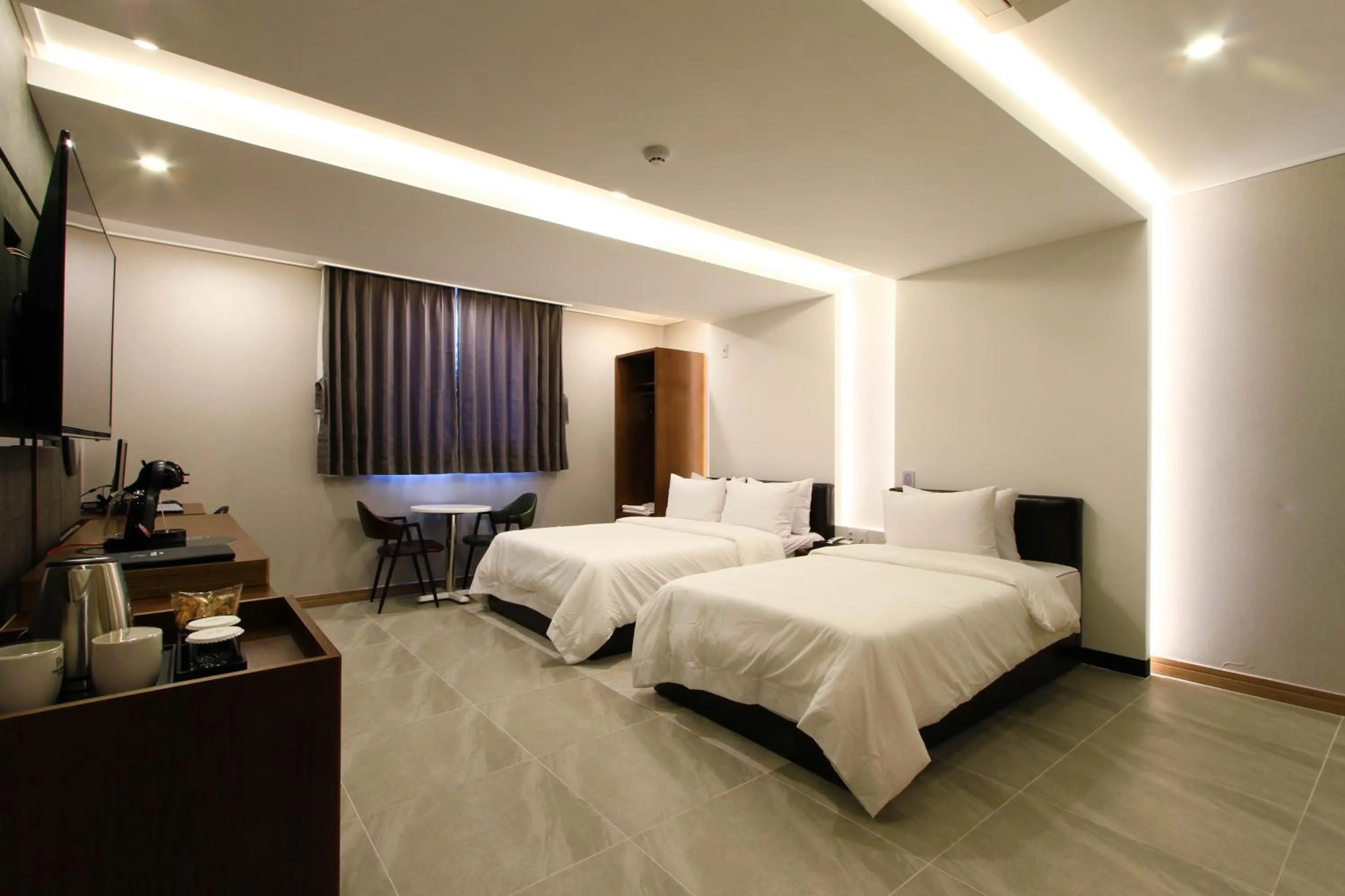 Bed in The King Hotel