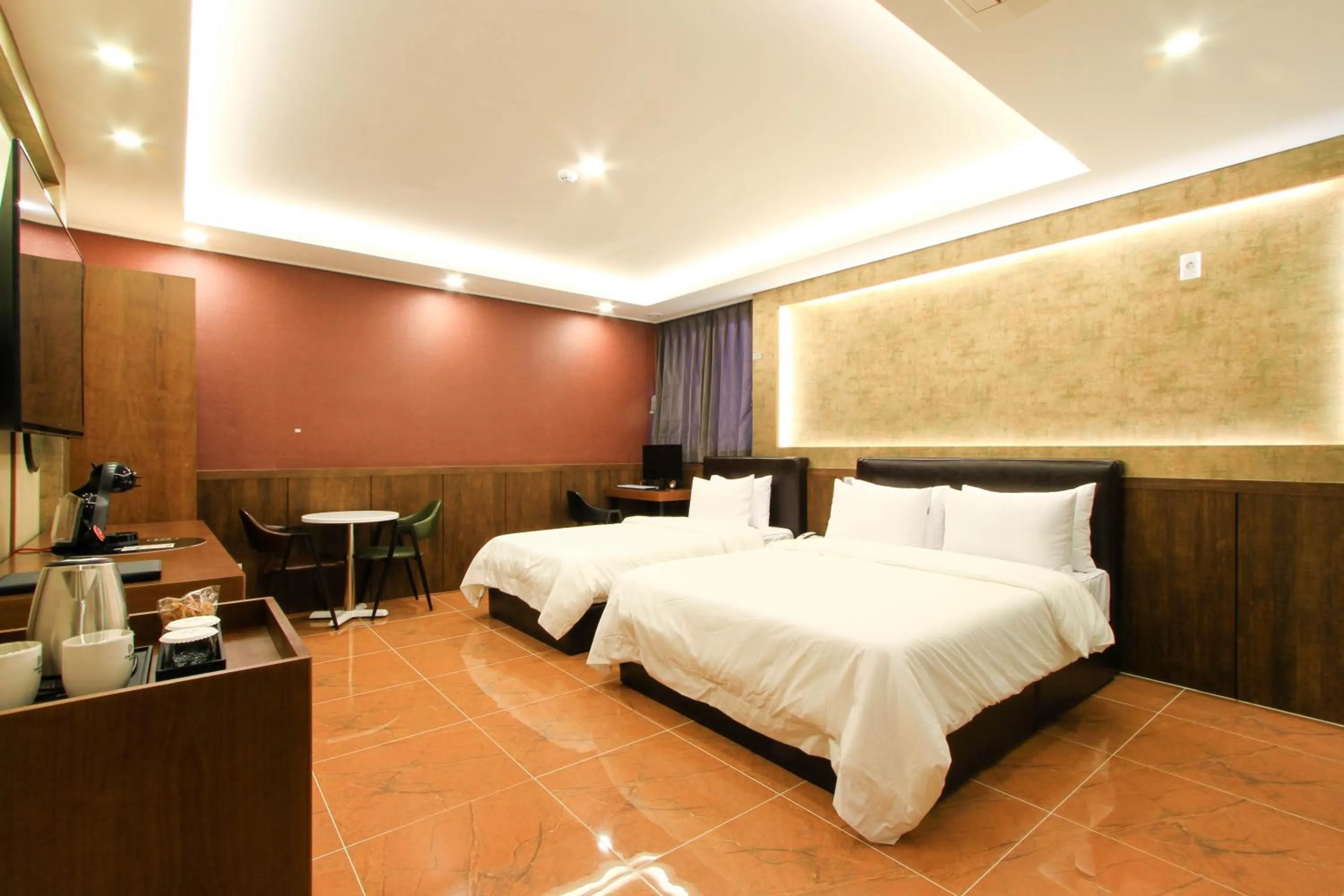 Bed in The King Hotel