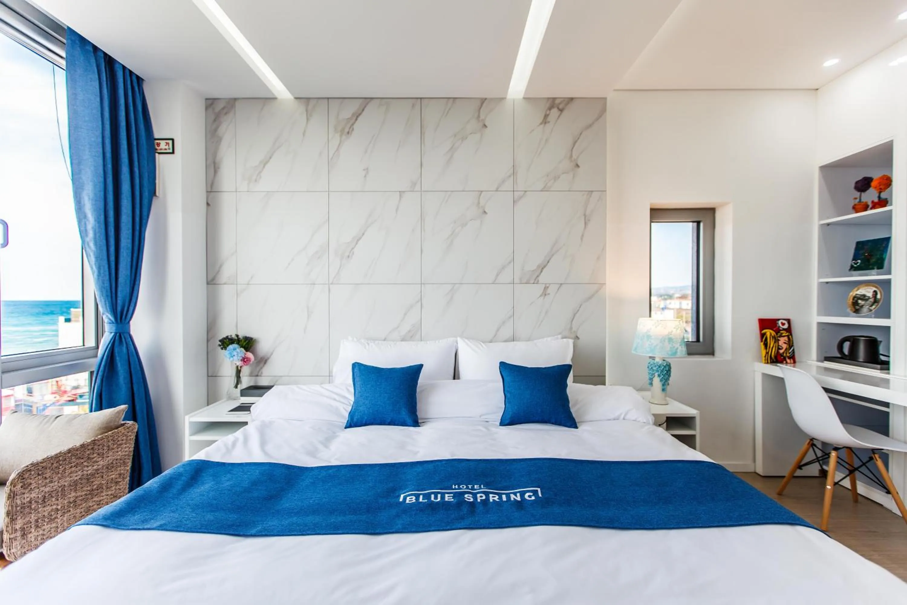 Bed in Blue Spring Hotel