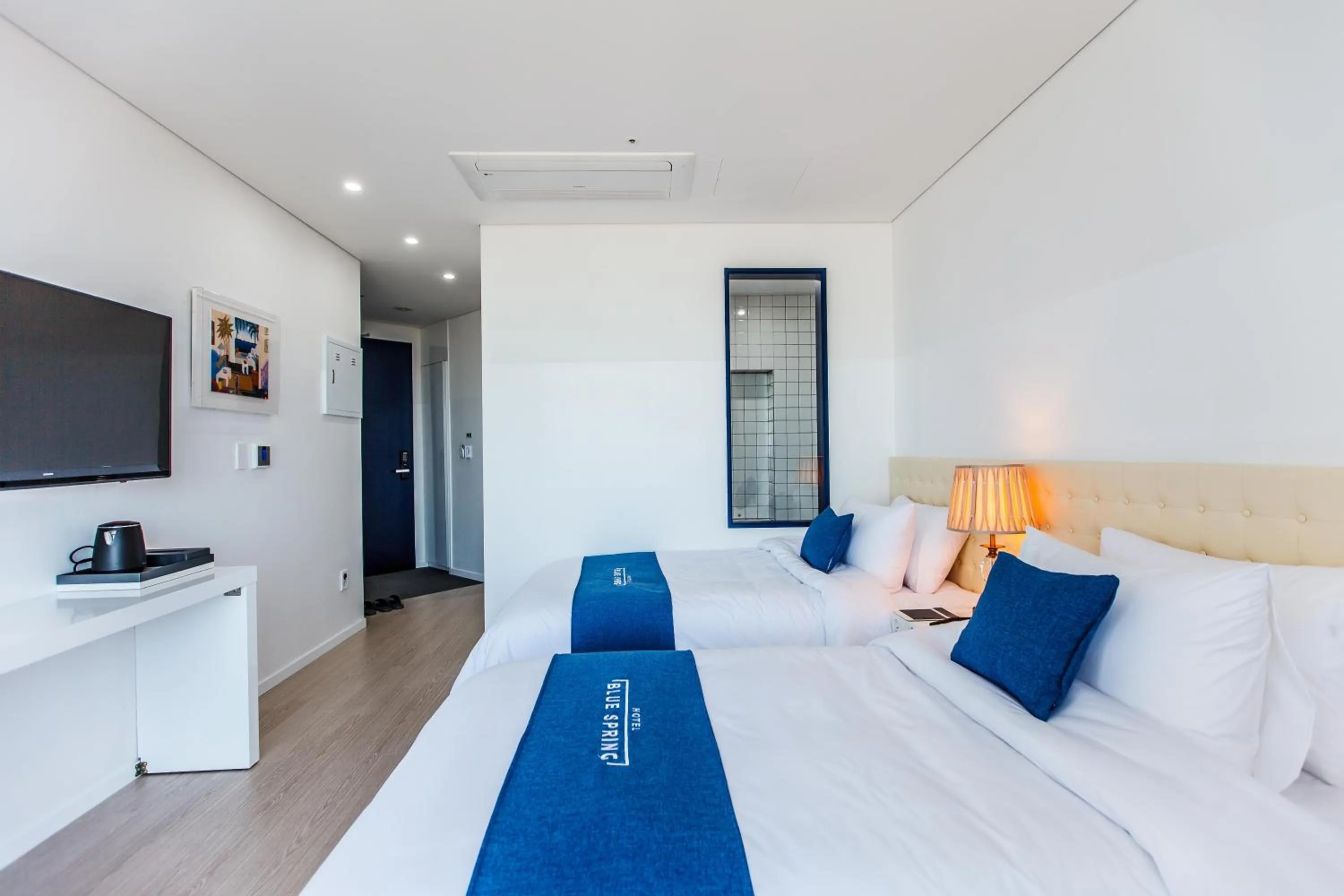 Bed in Blue Spring Hotel