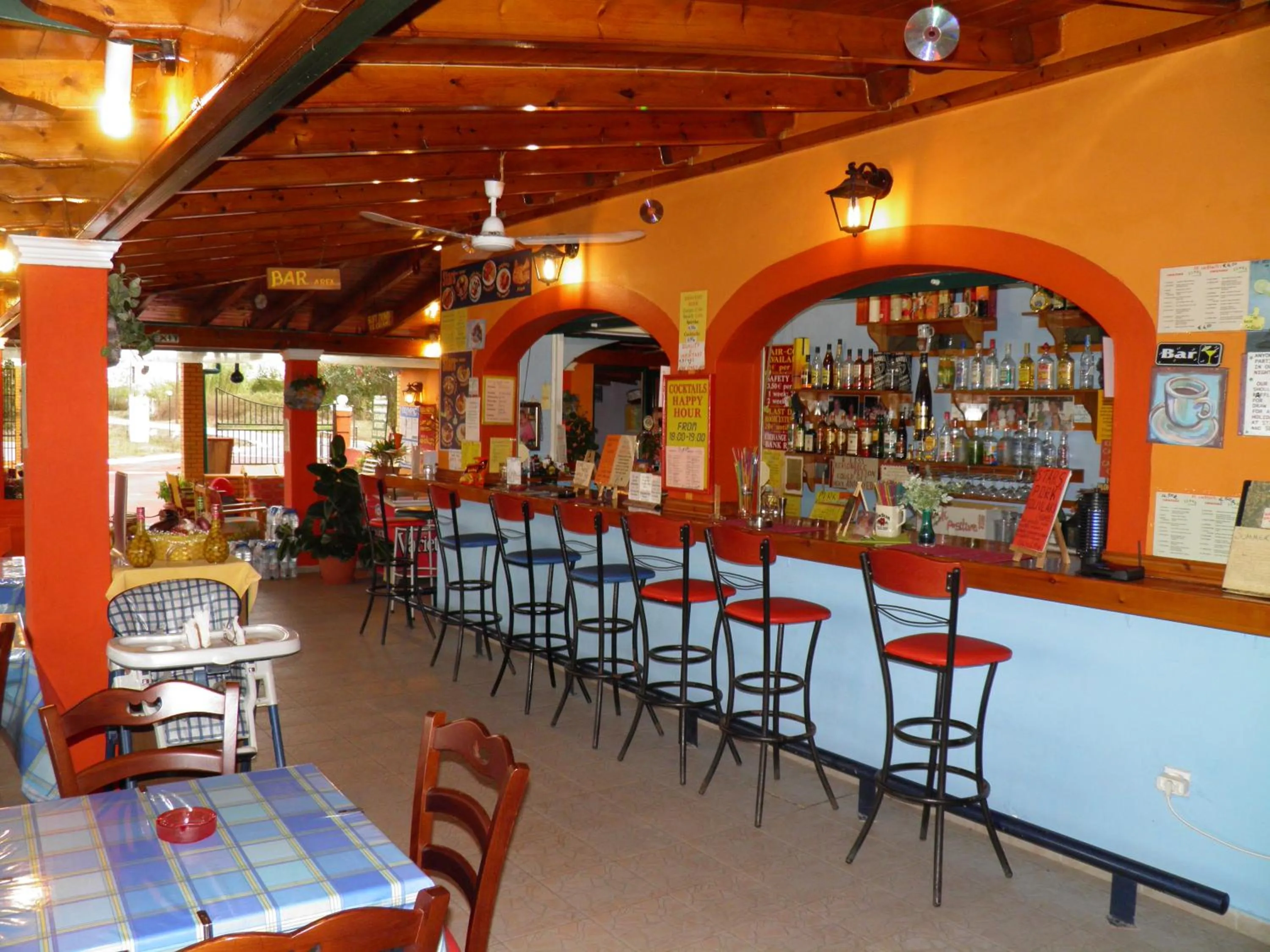 Restaurant/places to eat in Stars Hotel