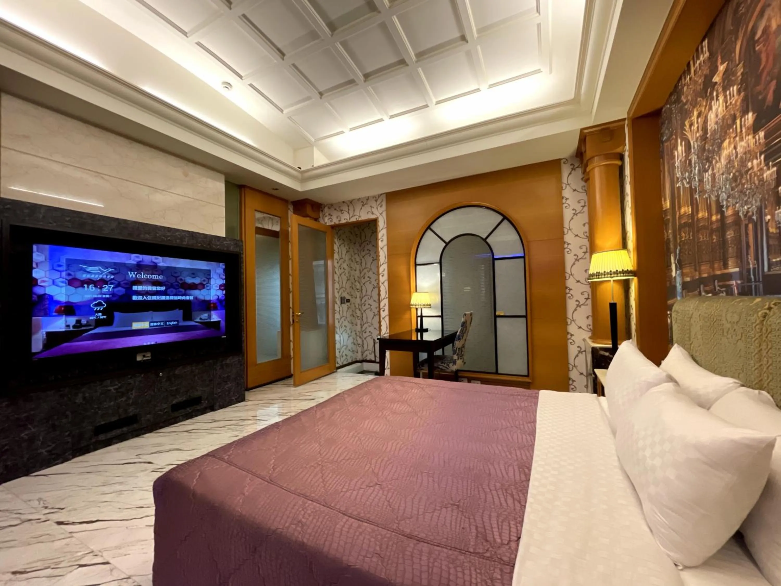 Photo of the whole room, Bed in 國妃鷹堡時尚健康館King & Princess Motel