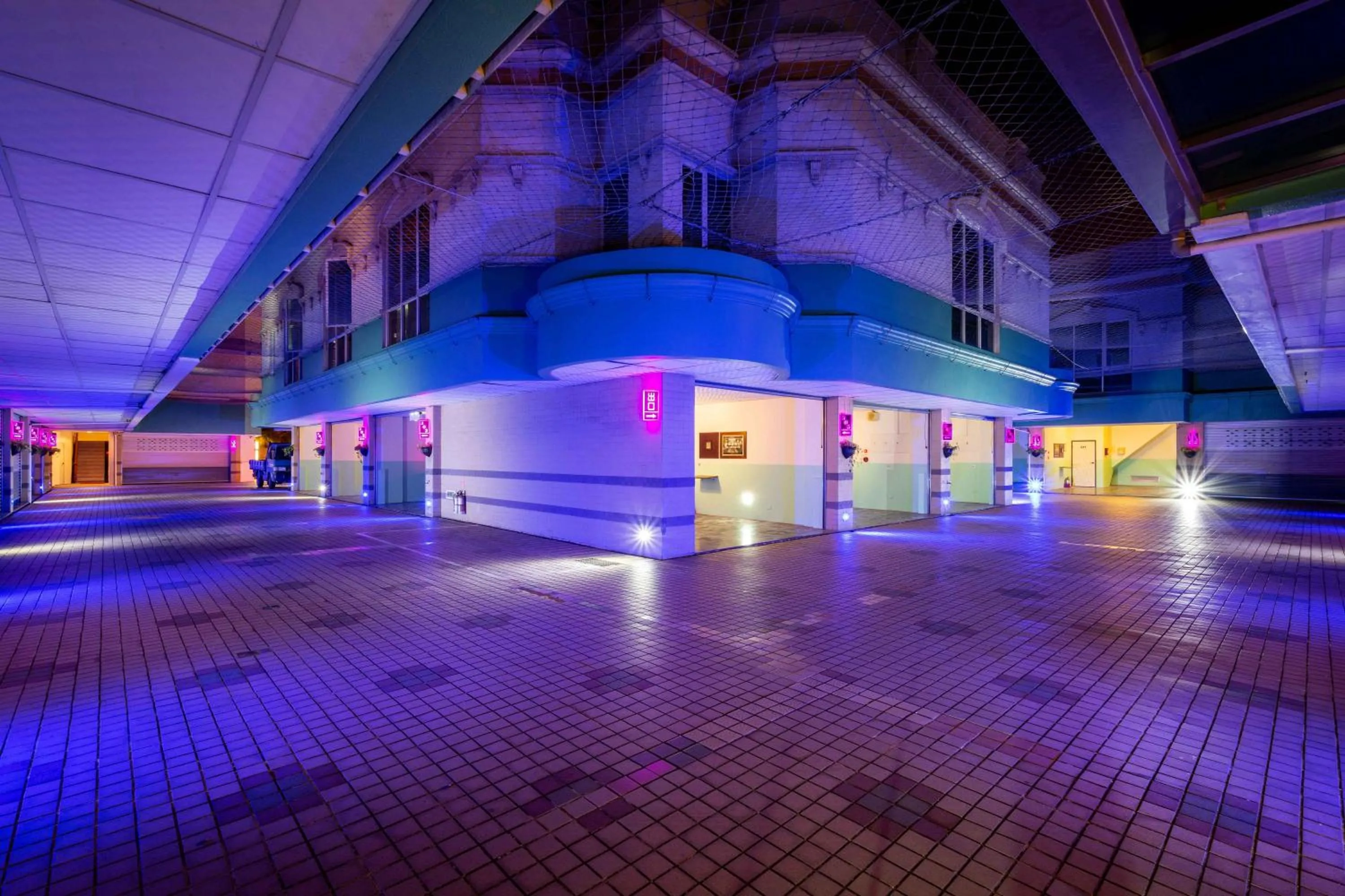 Property building in 國妃鷹堡時尚健康館King & Princess Motel