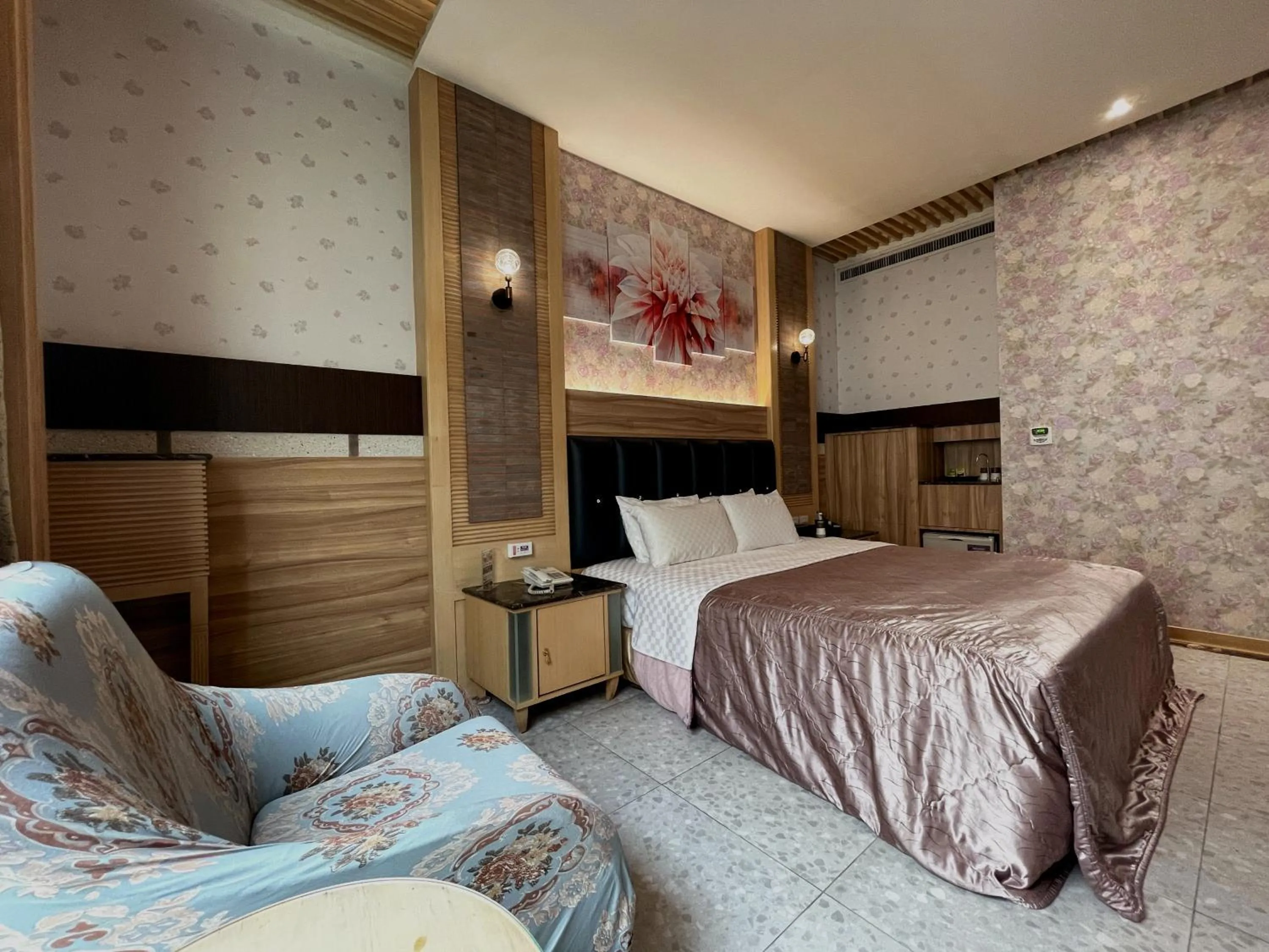 Bedroom, Bed in 國妃鷹堡時尚健康館King & Princess Motel