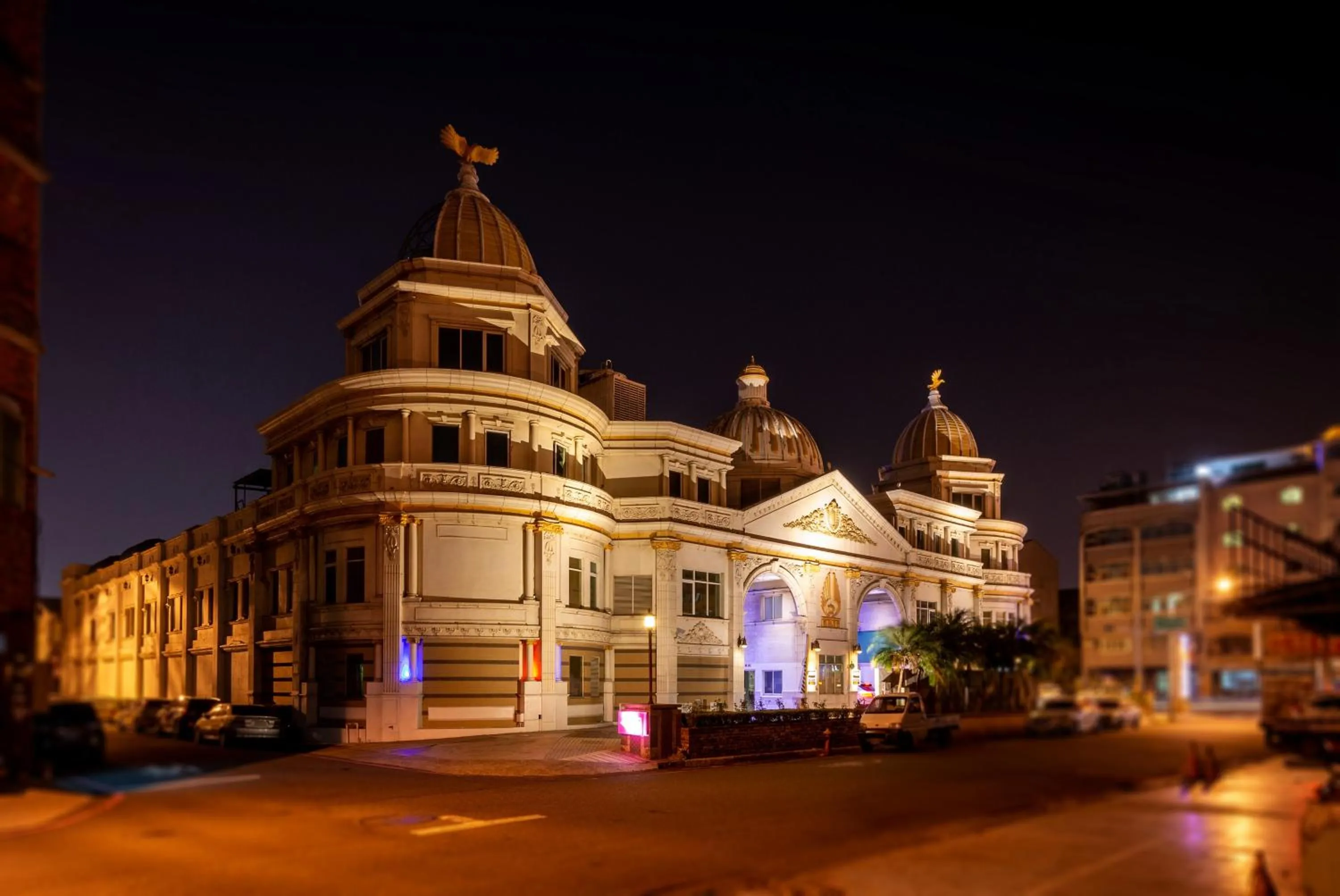 Property building in 國妃鷹堡時尚健康館King & Princess Motel