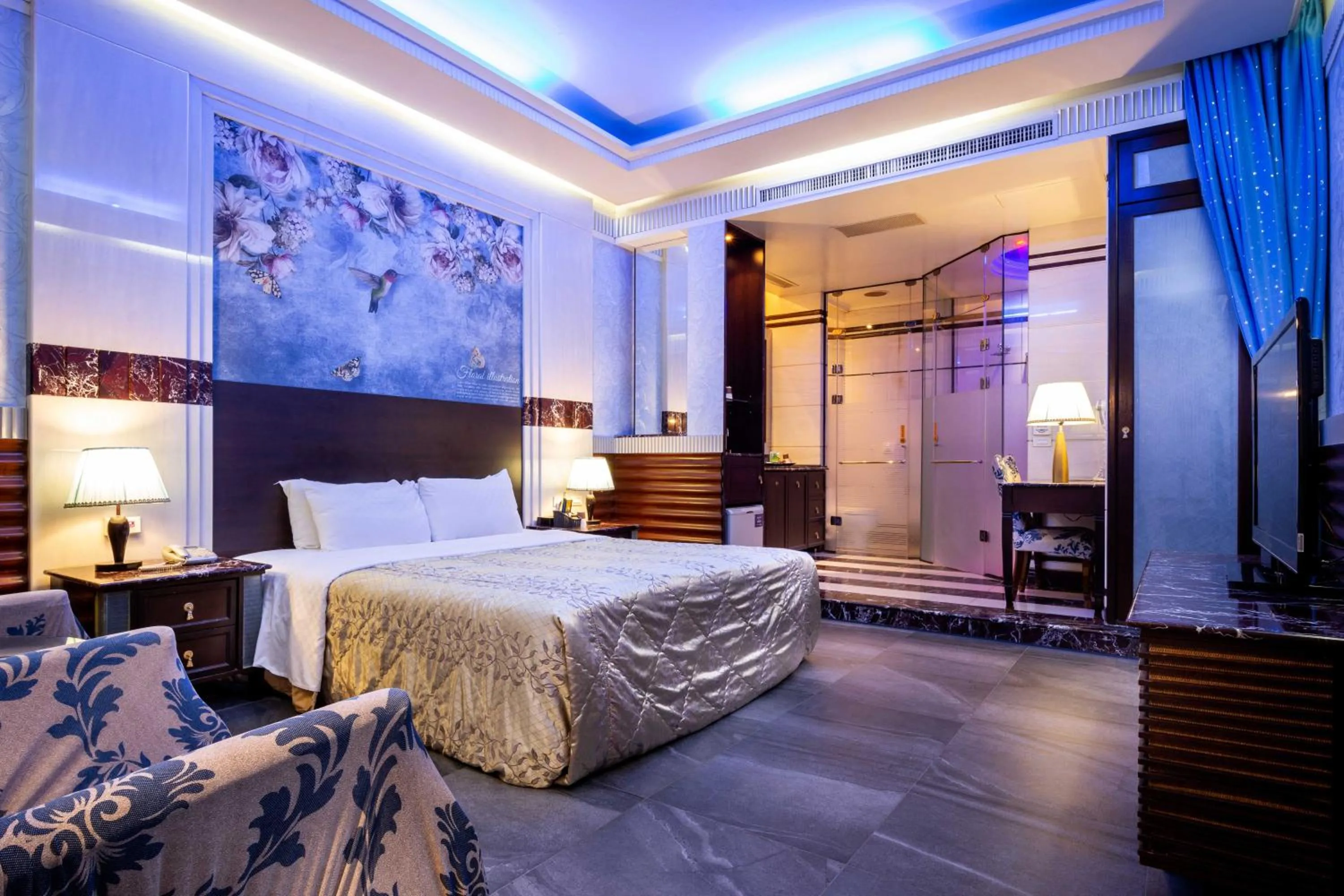 Photo of the whole room, Bed in 國妃鷹堡時尚健康館King & Princess Motel