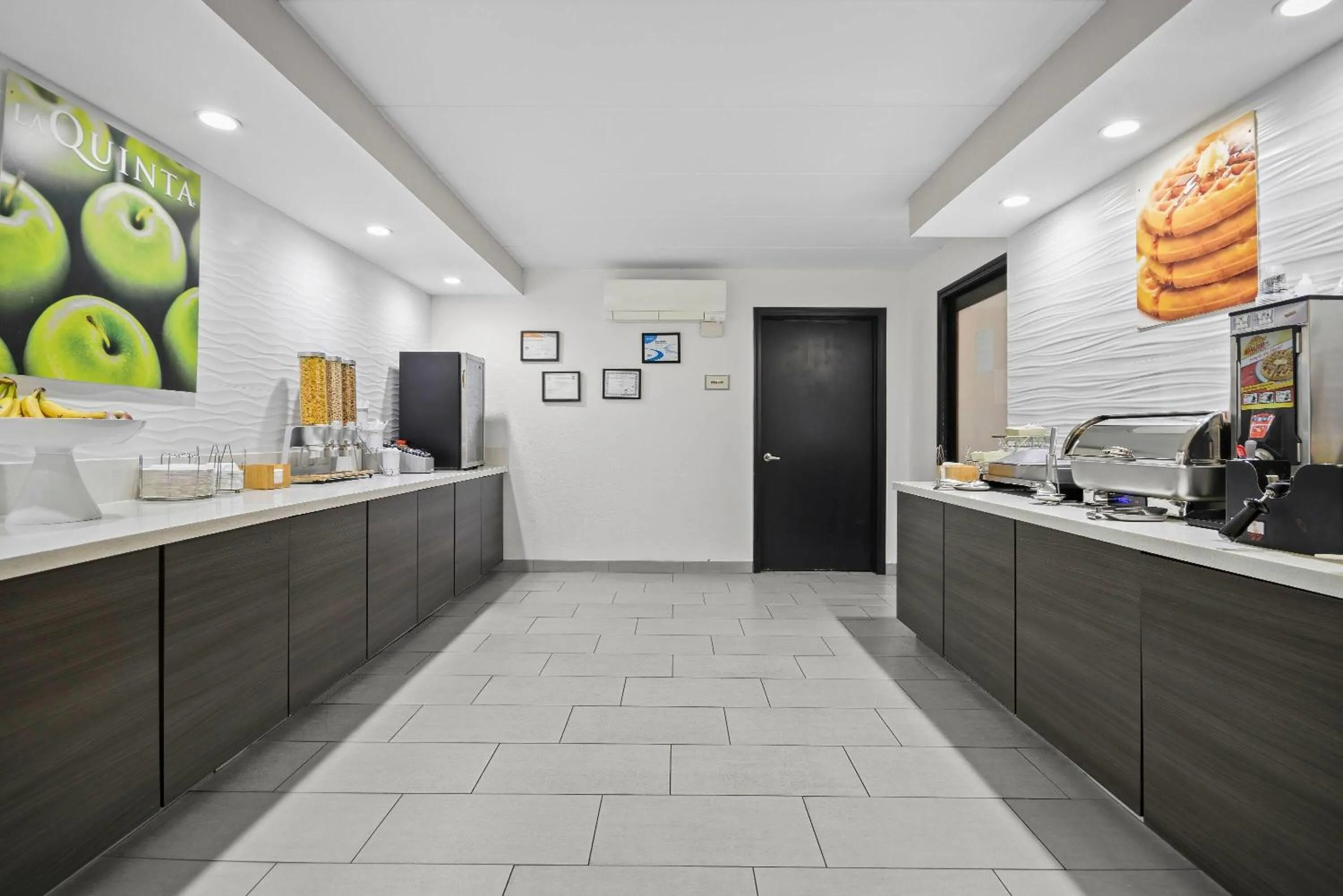 Restaurant/places to eat in La Quinta by Wyndham Sturbridge