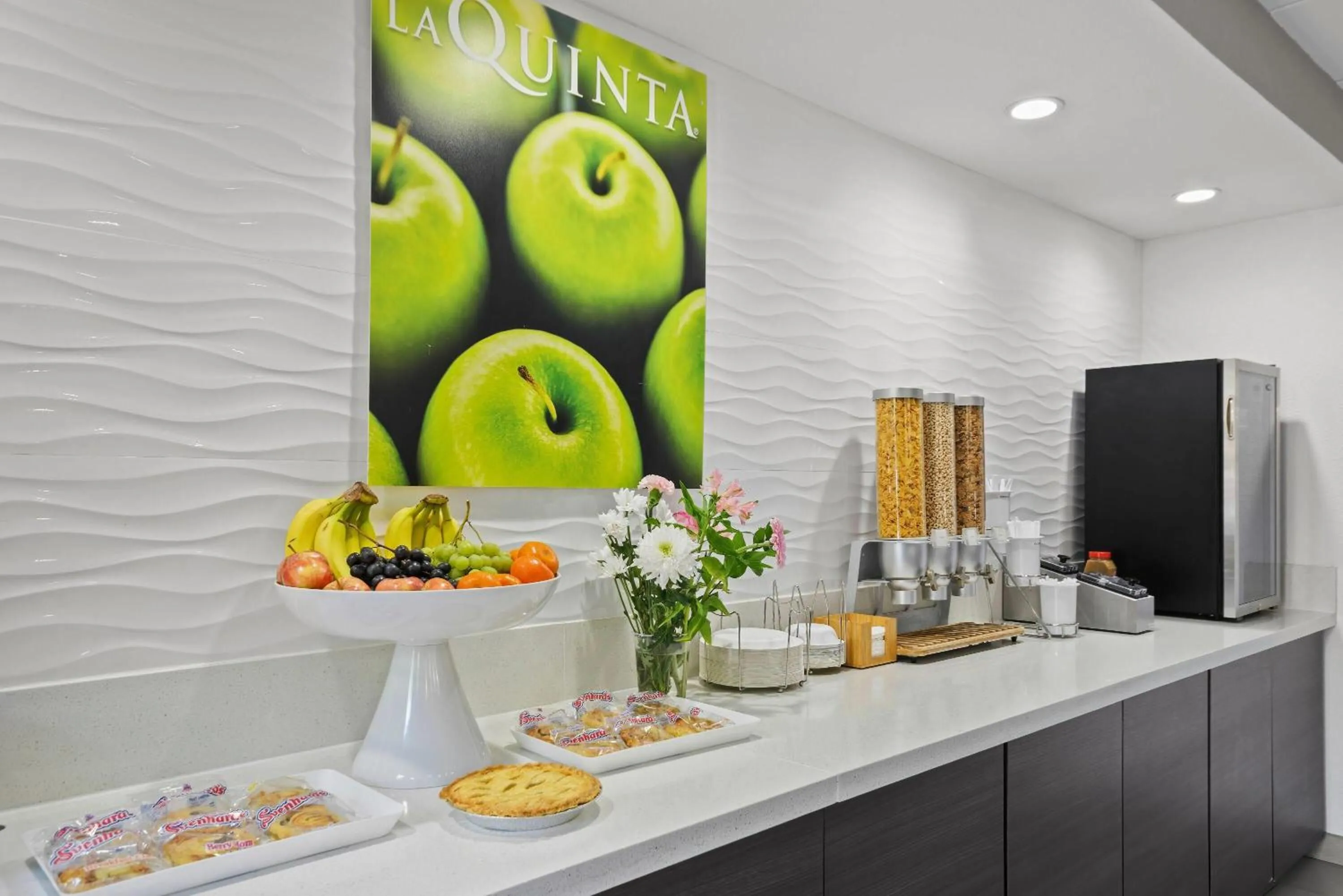 Restaurant/places to eat in La Quinta by Wyndham Sturbridge