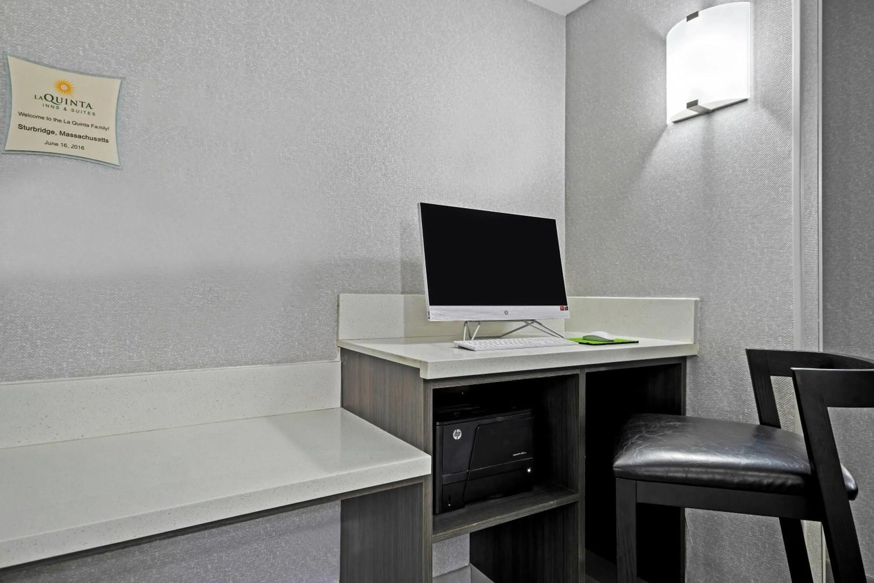 Business facilities in La Quinta by Wyndham Sturbridge