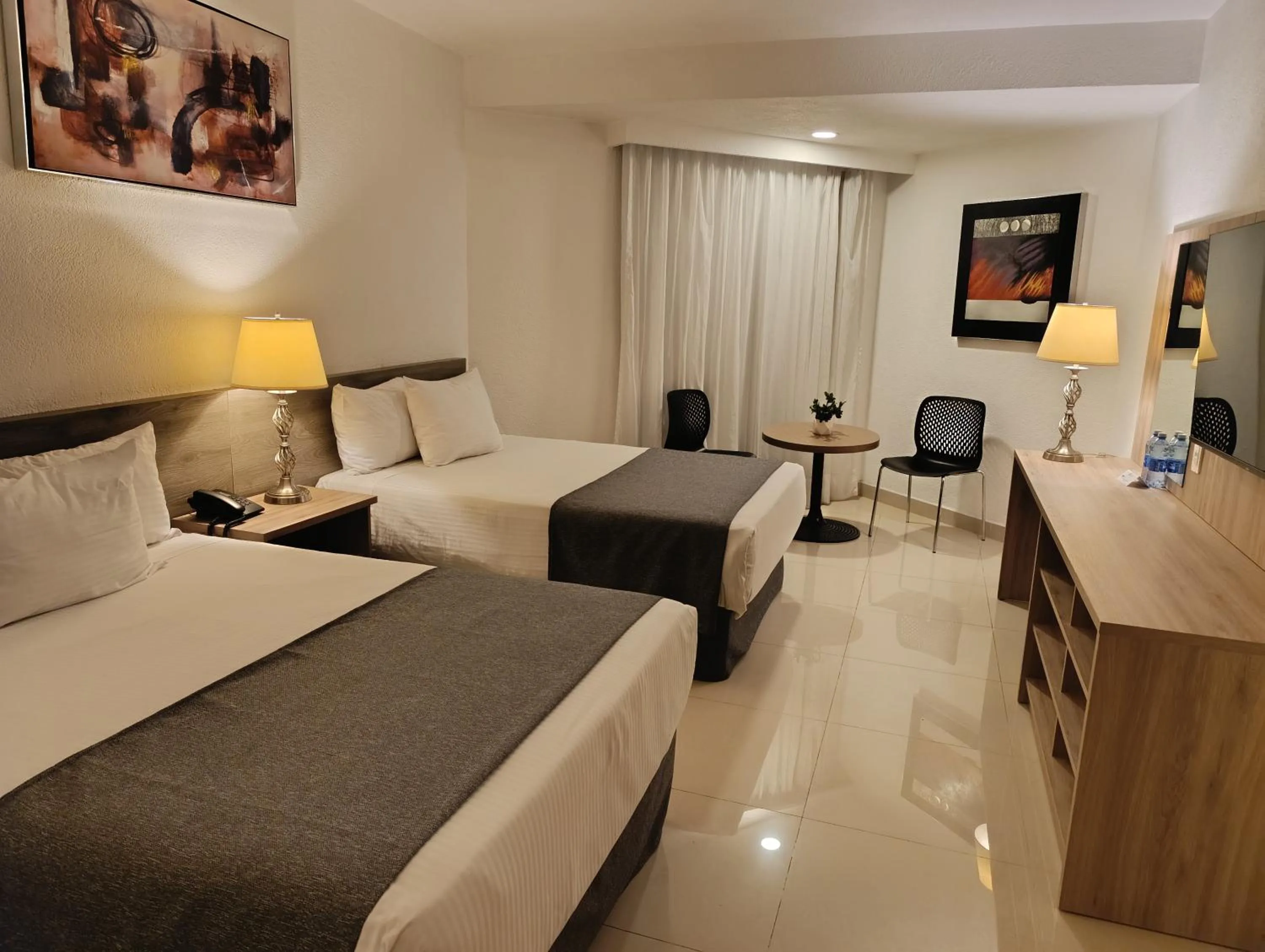 Photo of the whole room, Bed in Hotel Laffayette Ejecutivo