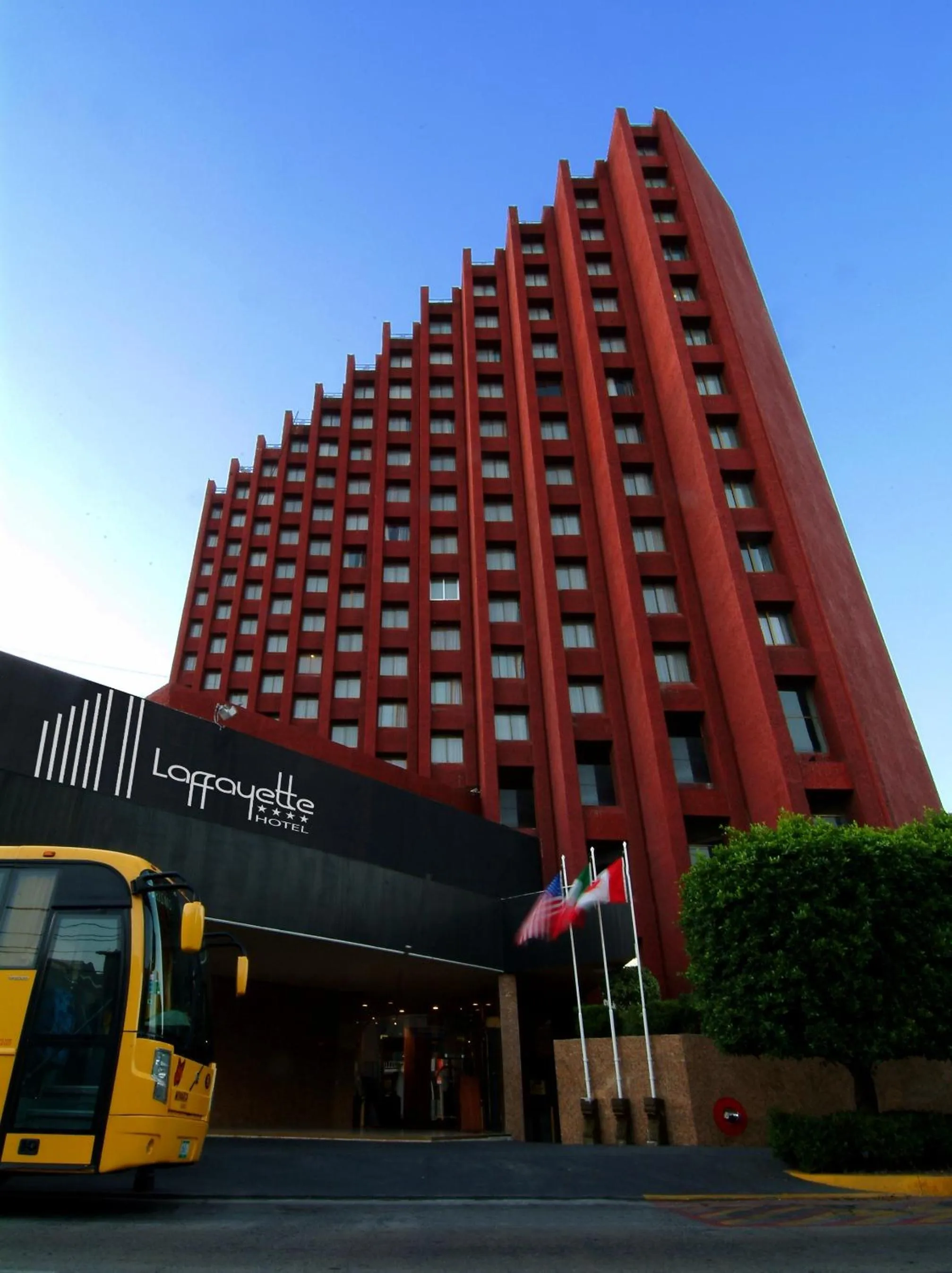 Property building in Hotel Laffayette Ejecutivo