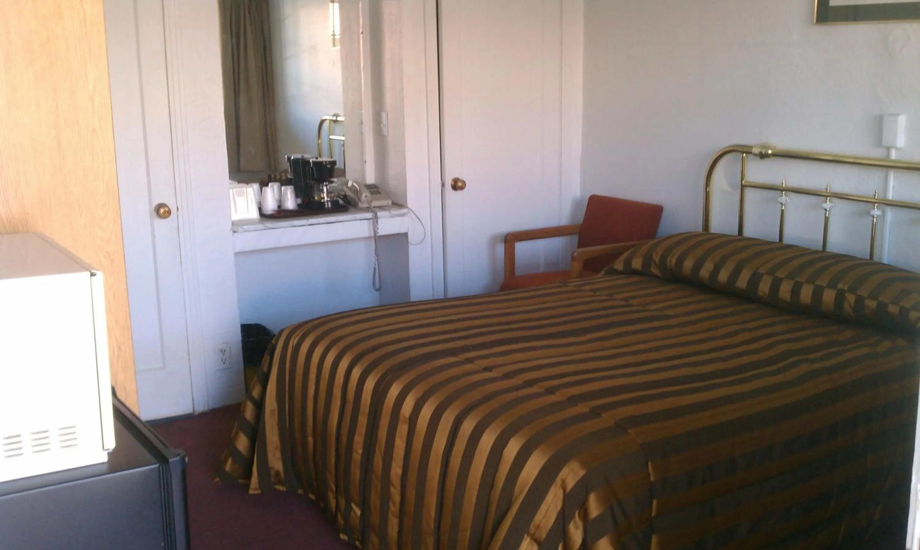 Bed in San Joaquin Motel
