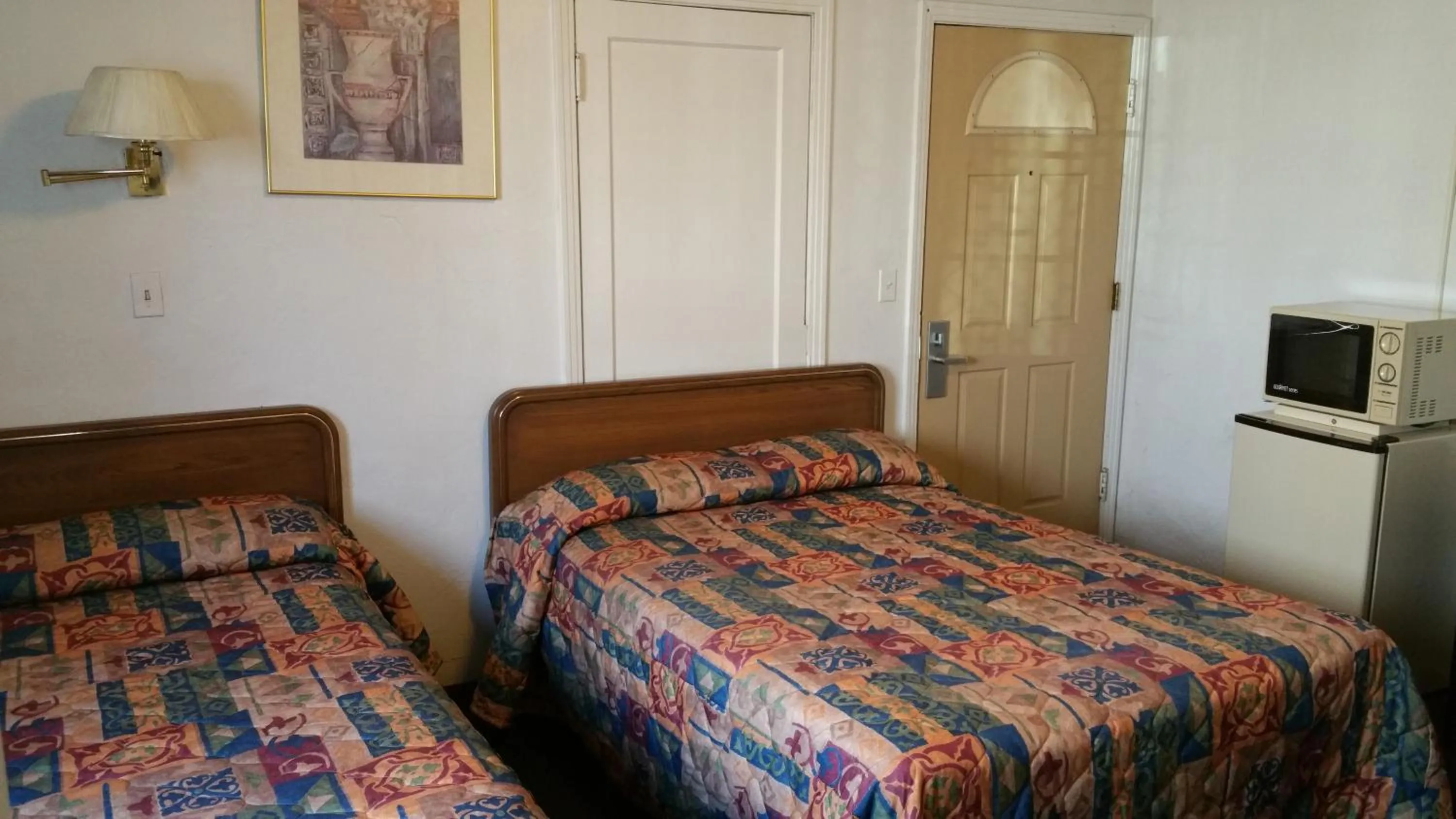 Bed in San Joaquin Motel