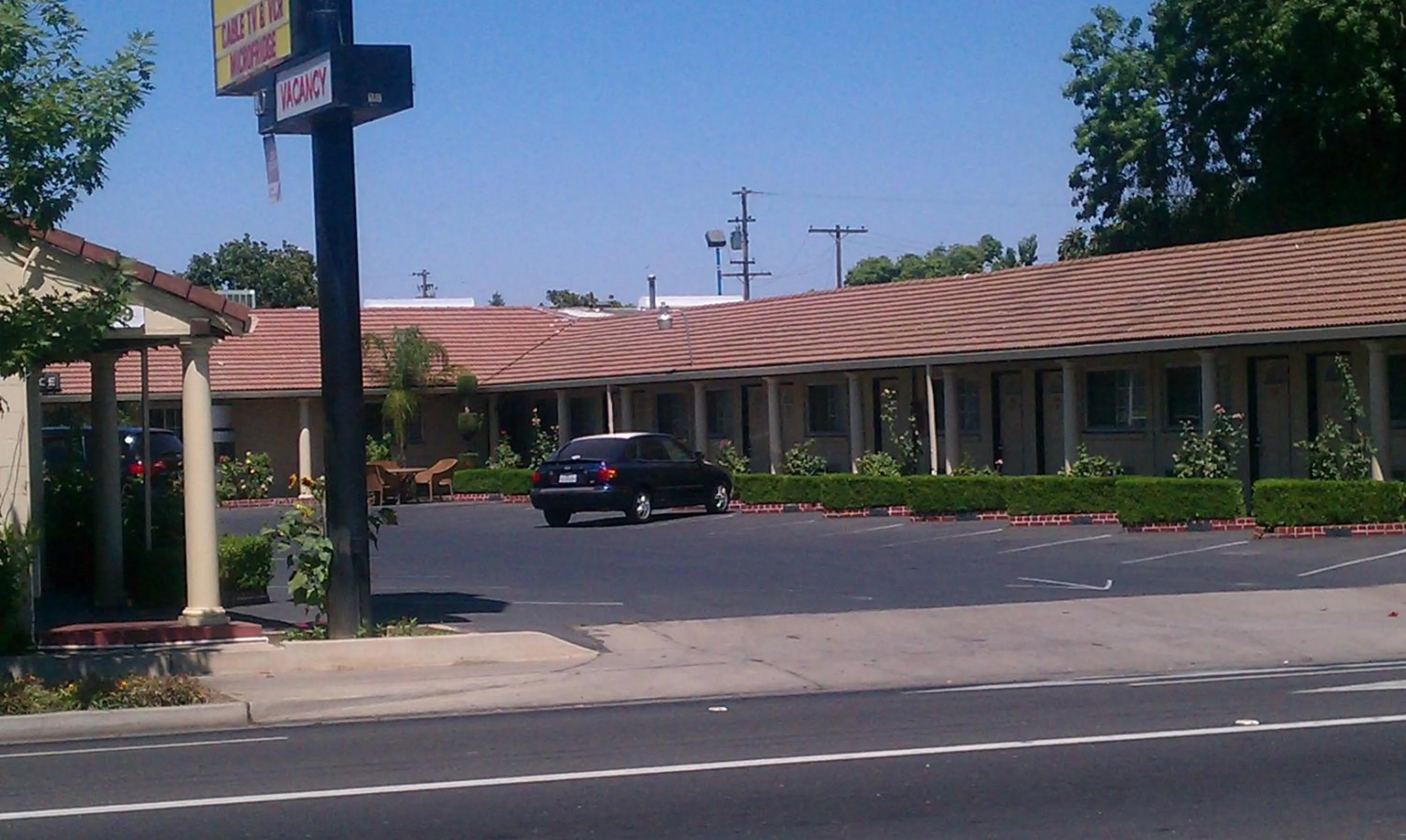 Facade/entrance in San Joaquin Motel