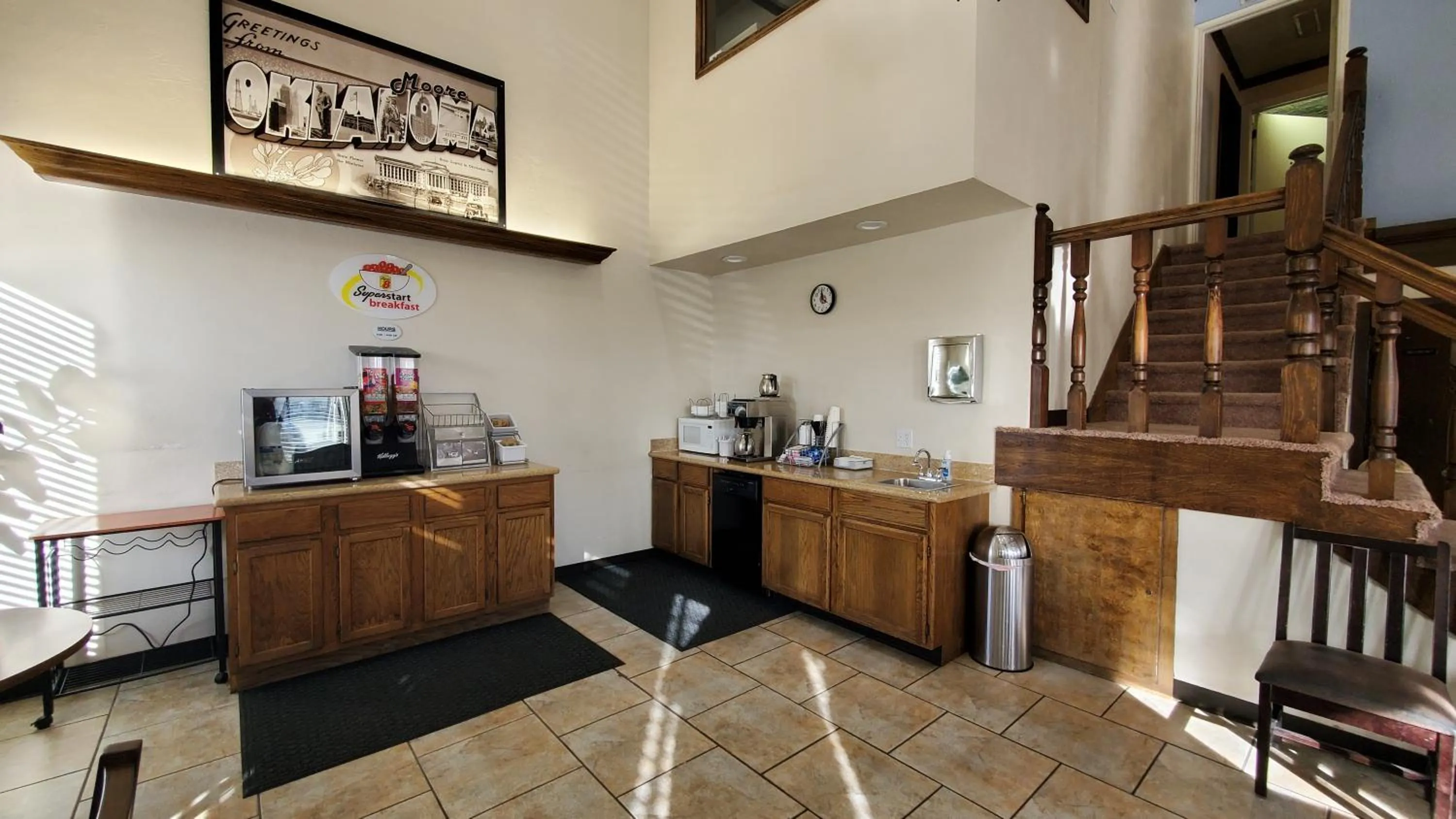 Breakfast in Super 8 by Wyndham City of Moore