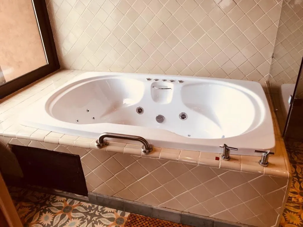 Bathroom in Hacienda Ucazanaztacua