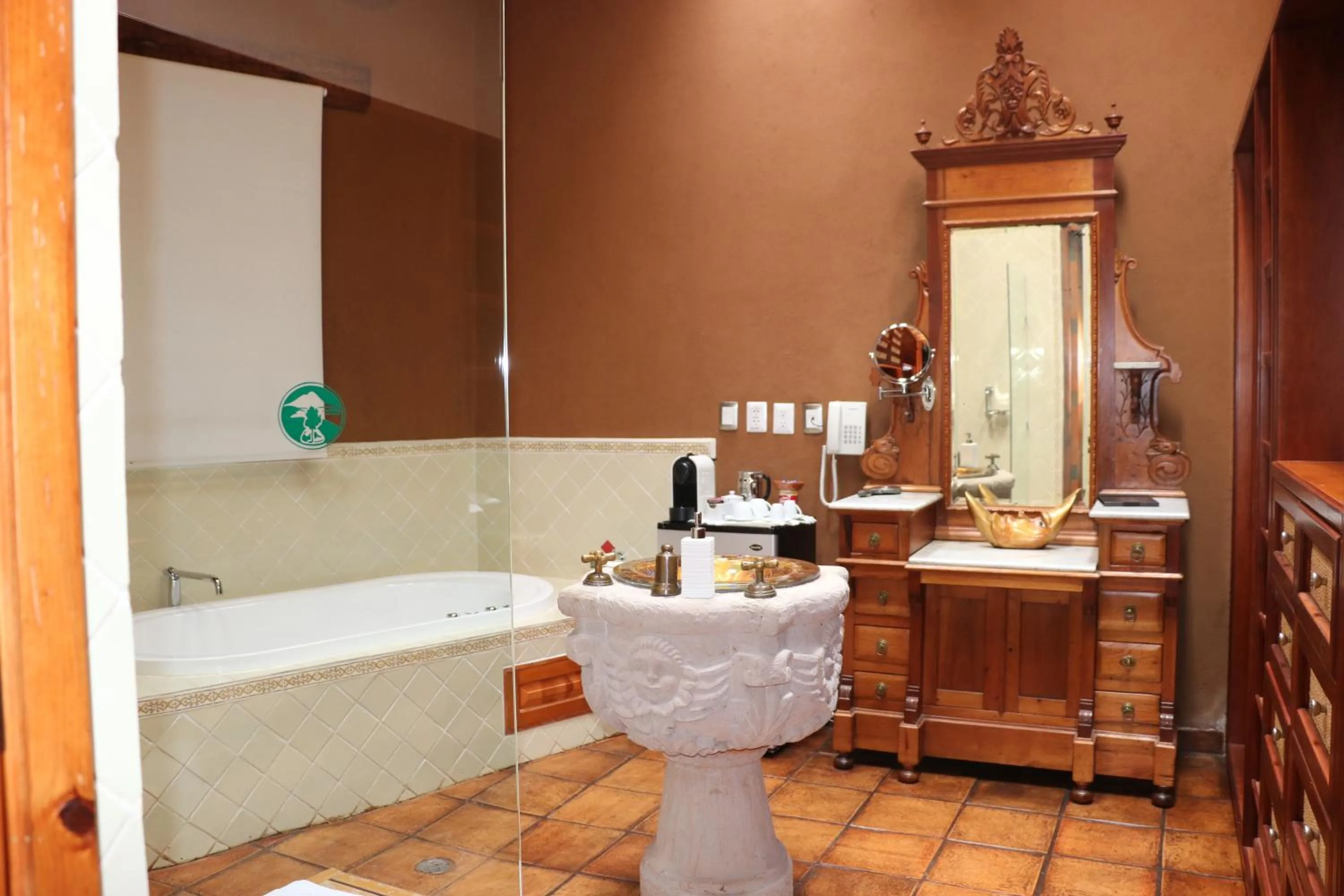 Bathroom in Hacienda Ucazanaztacua