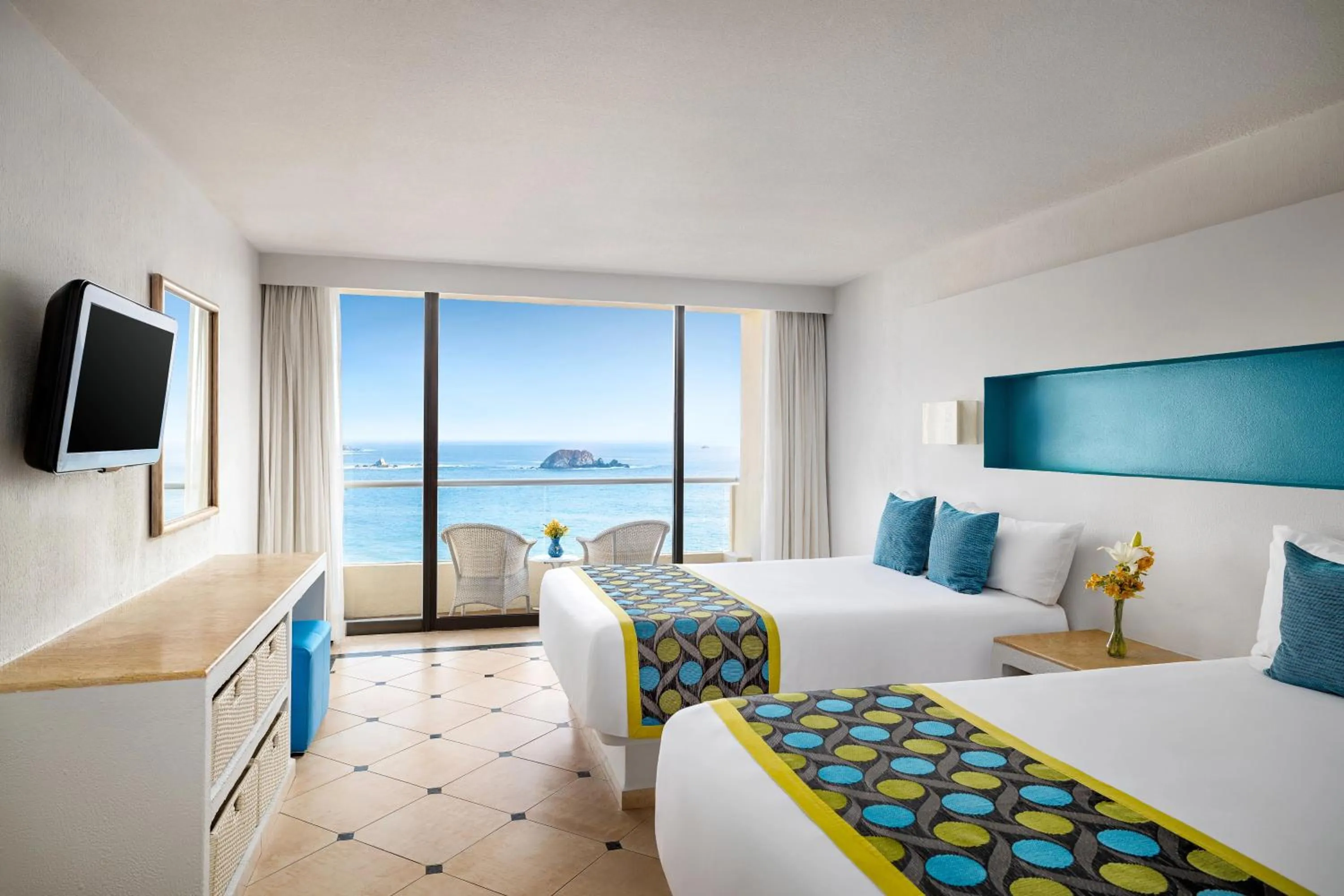Sea view, Bed in Sunscape Dorado Pacifico Ixtapa Resort & Spa- All Inclusive