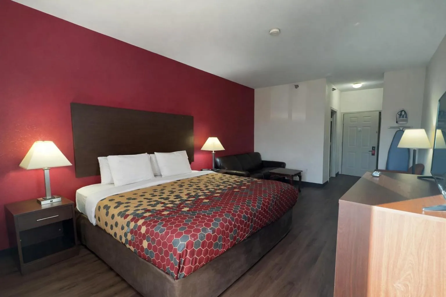 Bed in Econo Lodge Carlisle