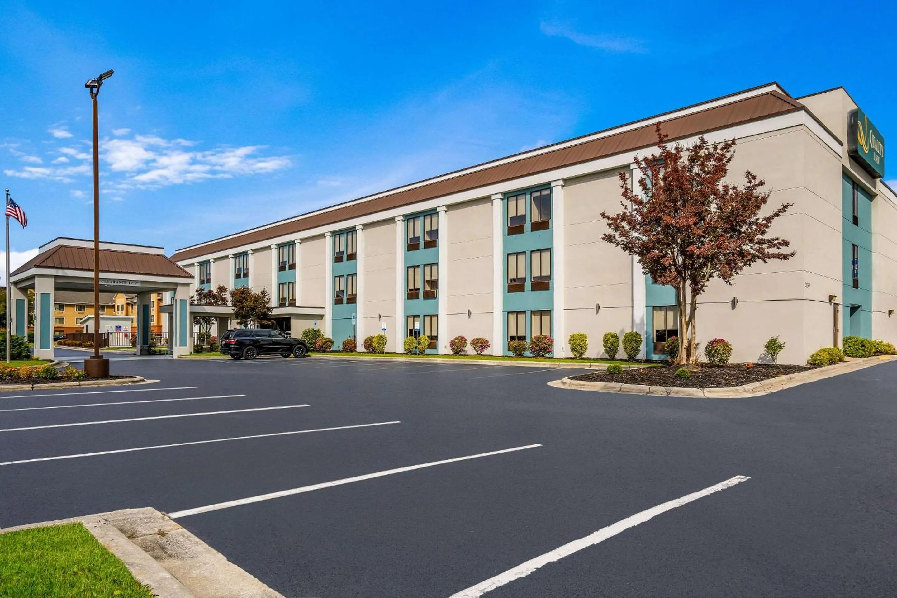 Property building in Quality Inn Jacksonville near Camp Lejeune