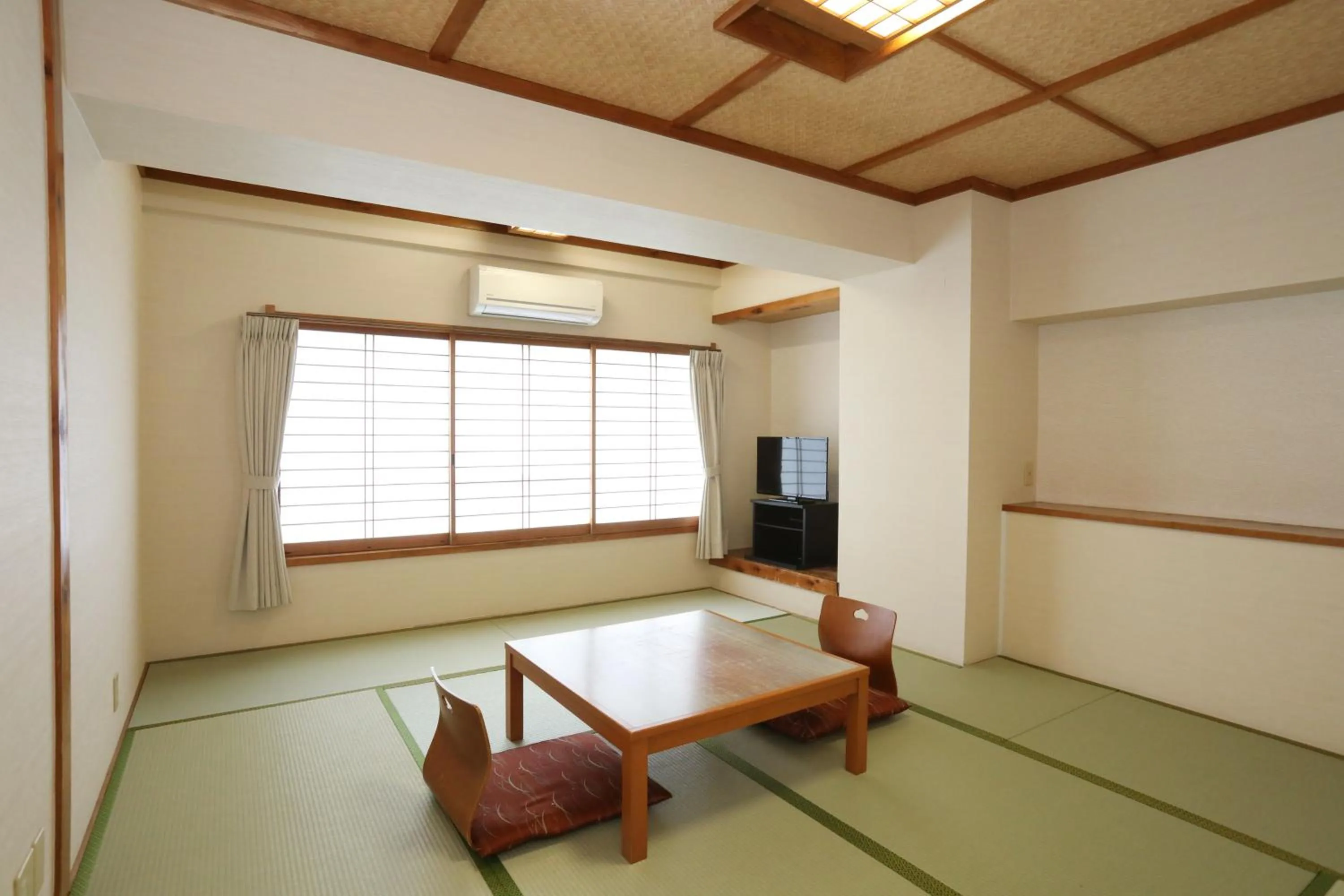 Bedroom in Itoen Hotel Inatori