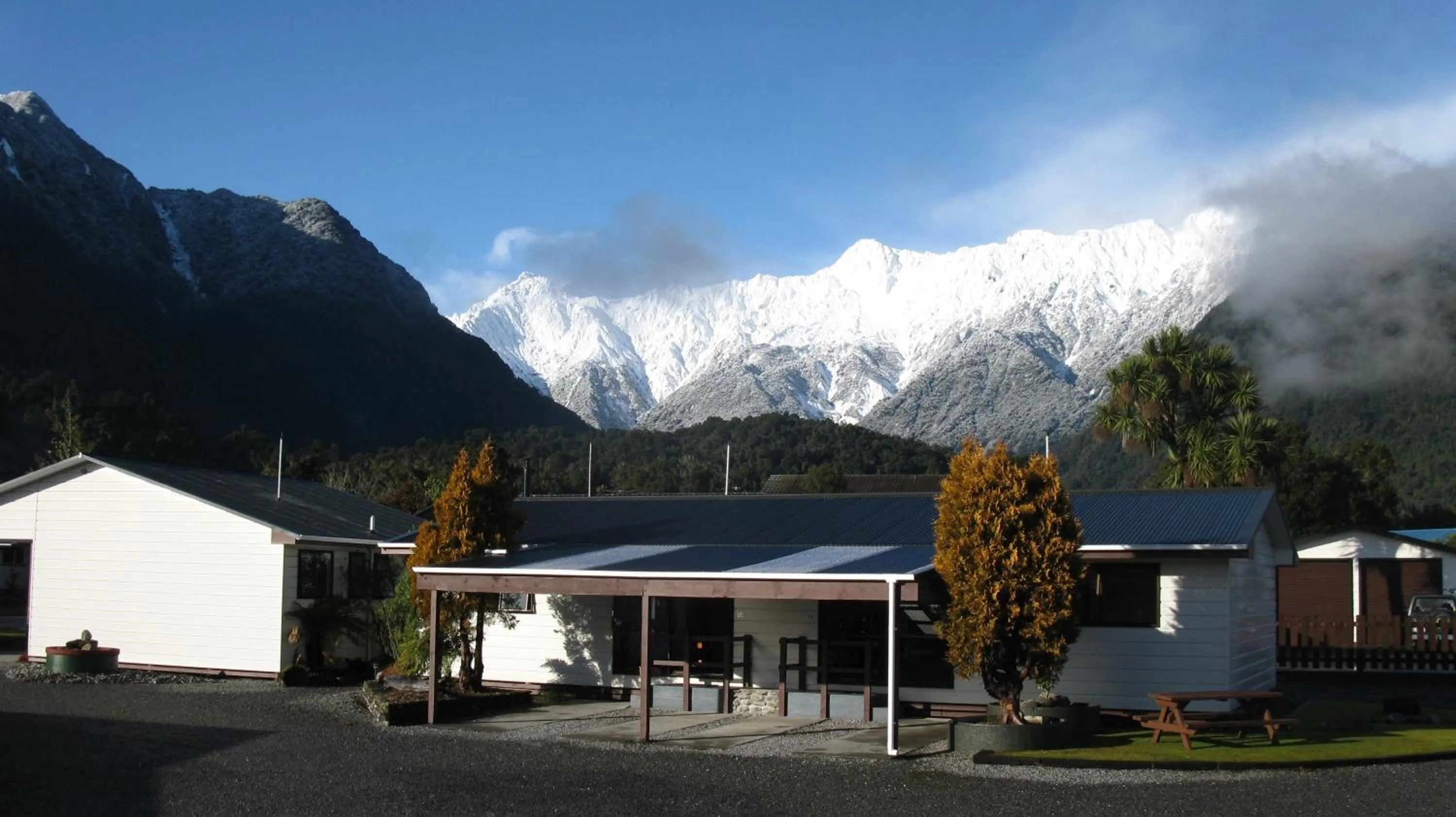 Bird's eye view in Lake Matheson Motel