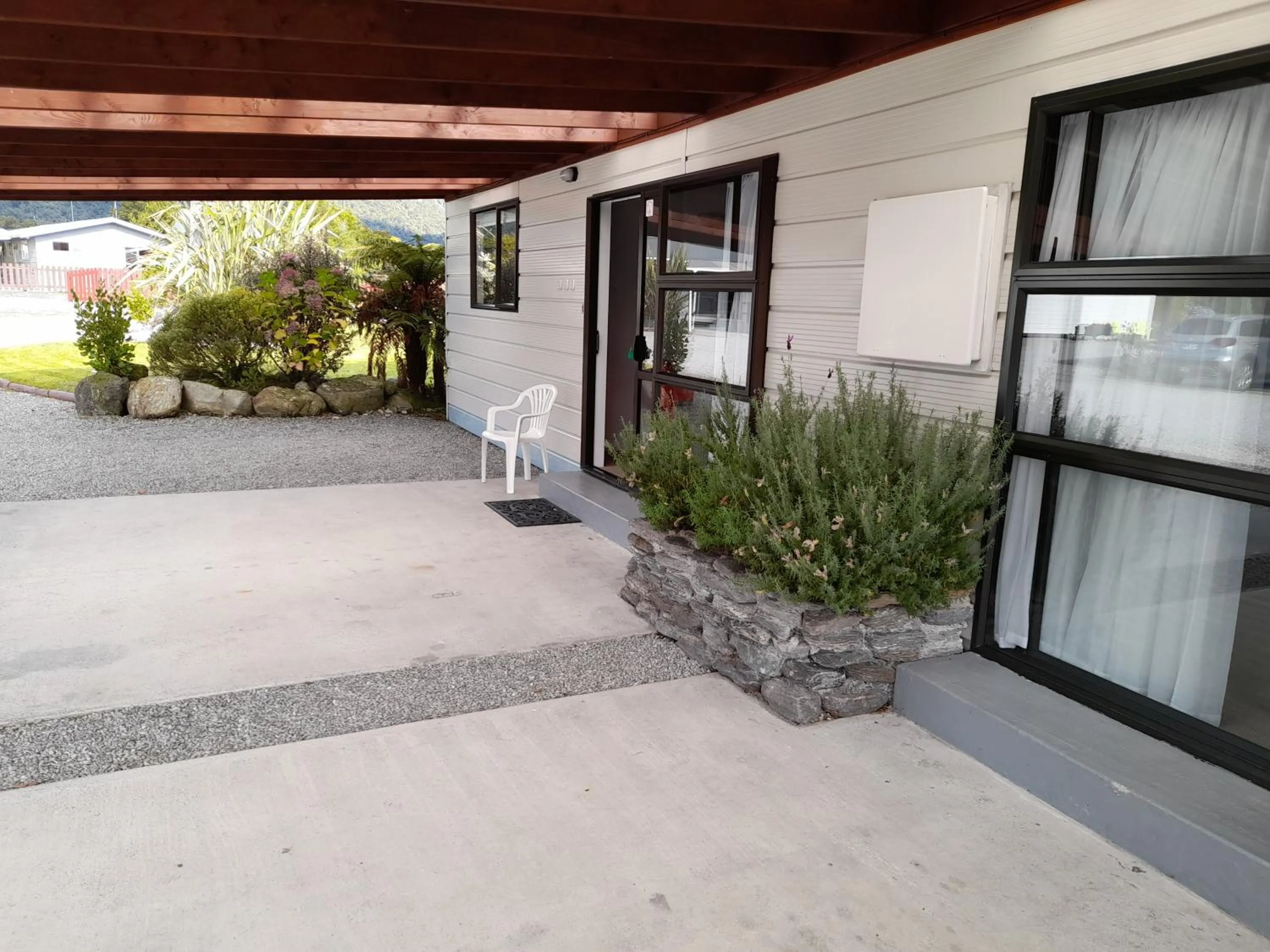 Property building in Lake Matheson Motel