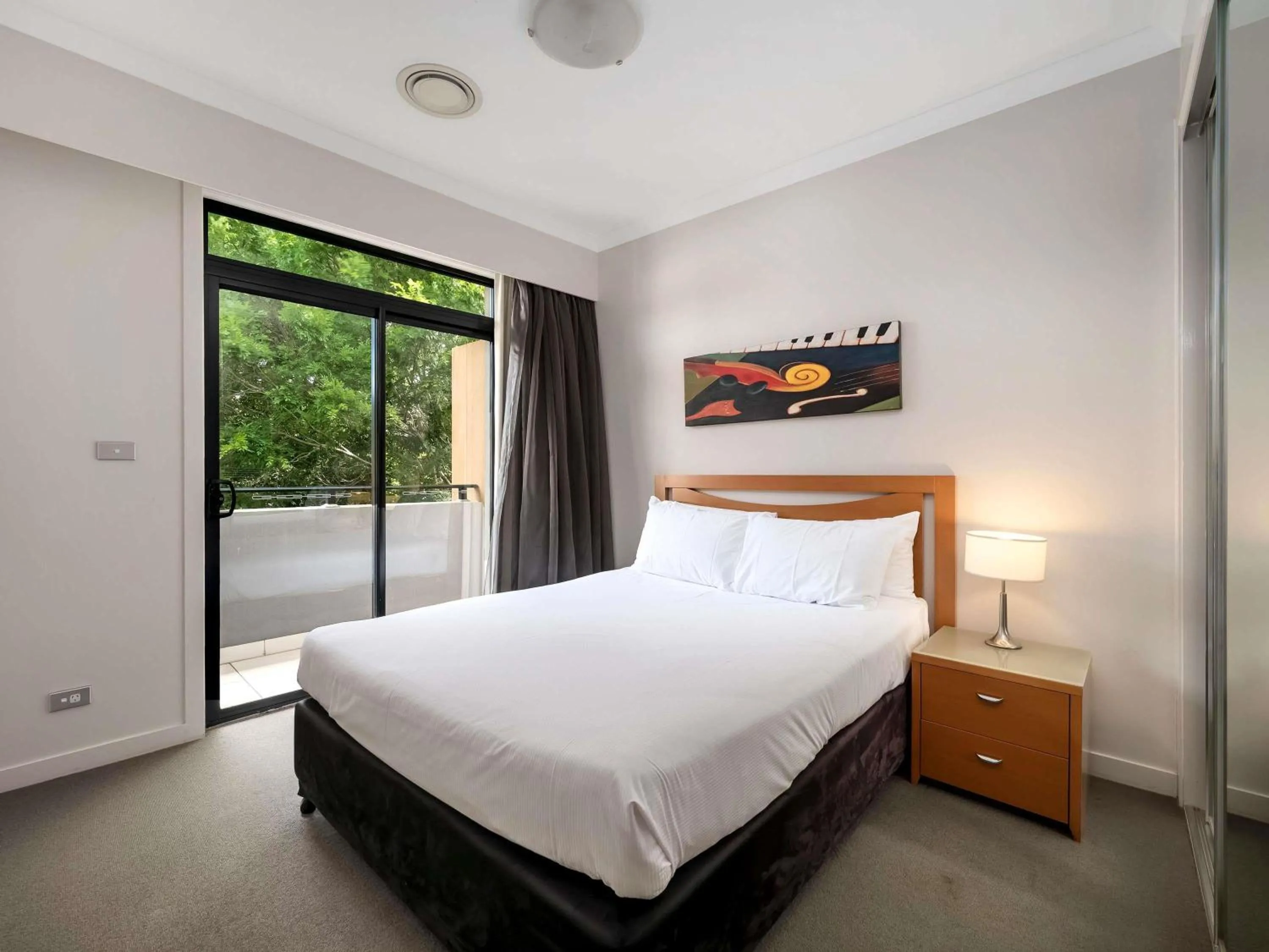 Bedroom, Bed in Mercure Kooindah Waters Central Coast