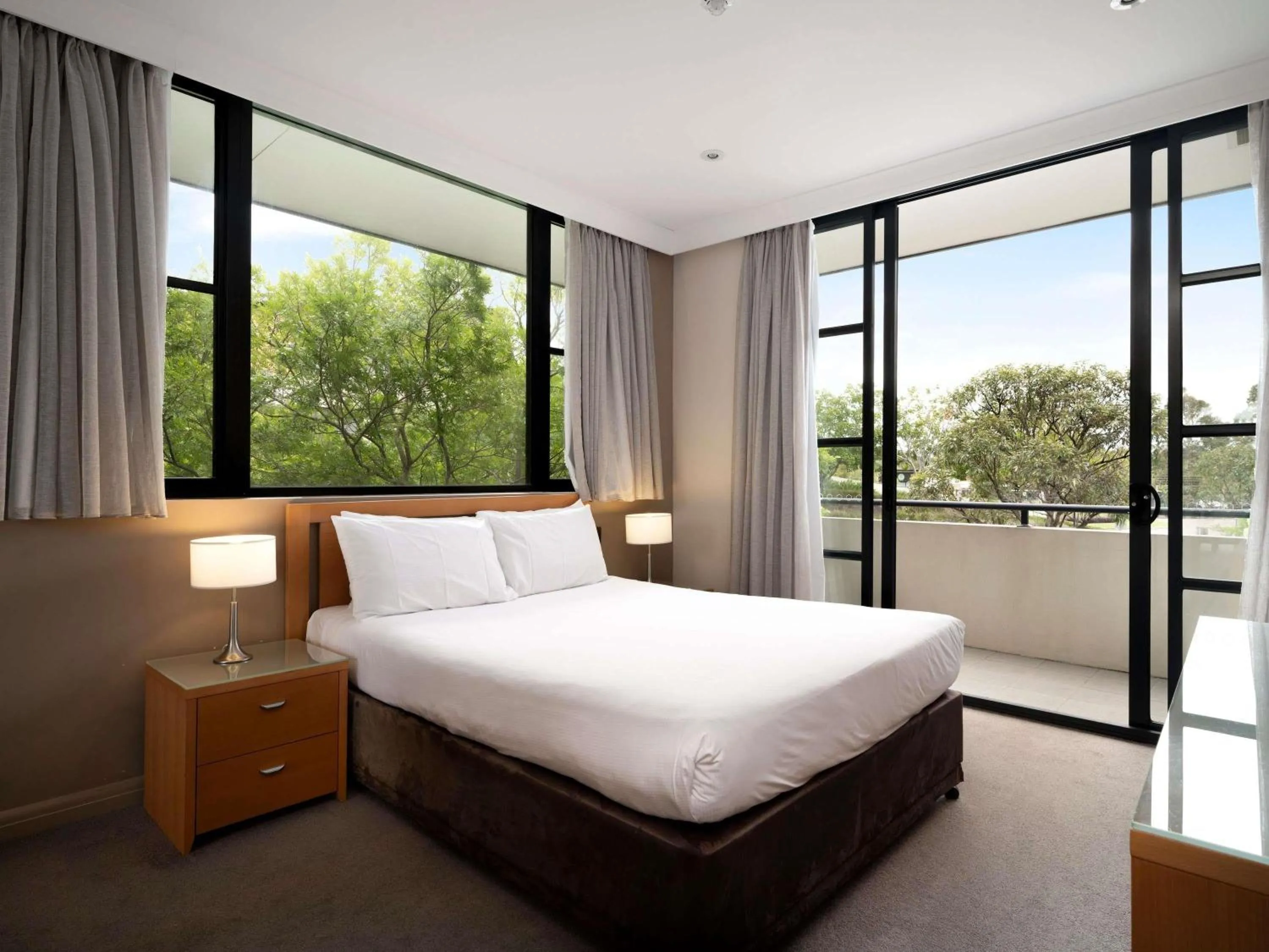 Bedroom, Bed in Mercure Kooindah Waters Central Coast