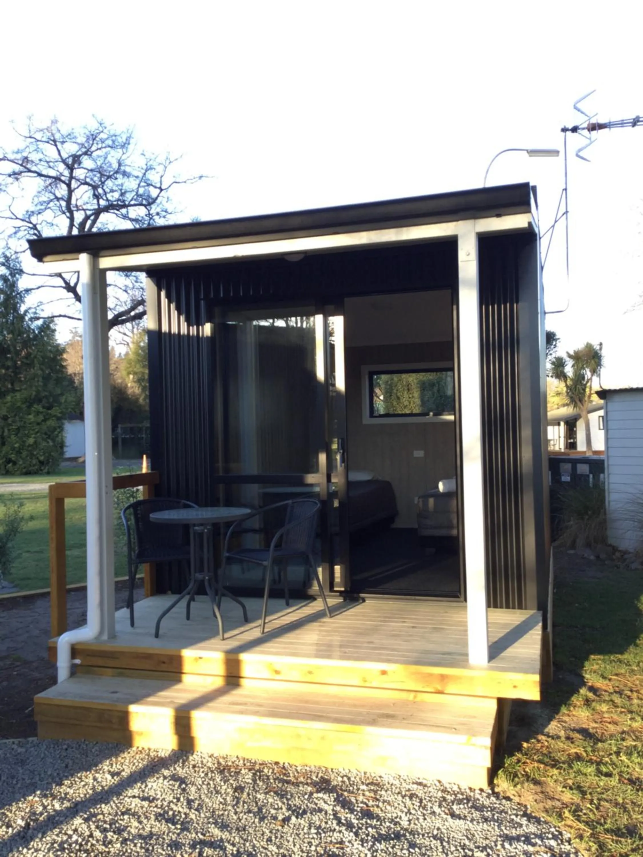 Photo of the whole room in Geraldine TOP 10 Holiday Park