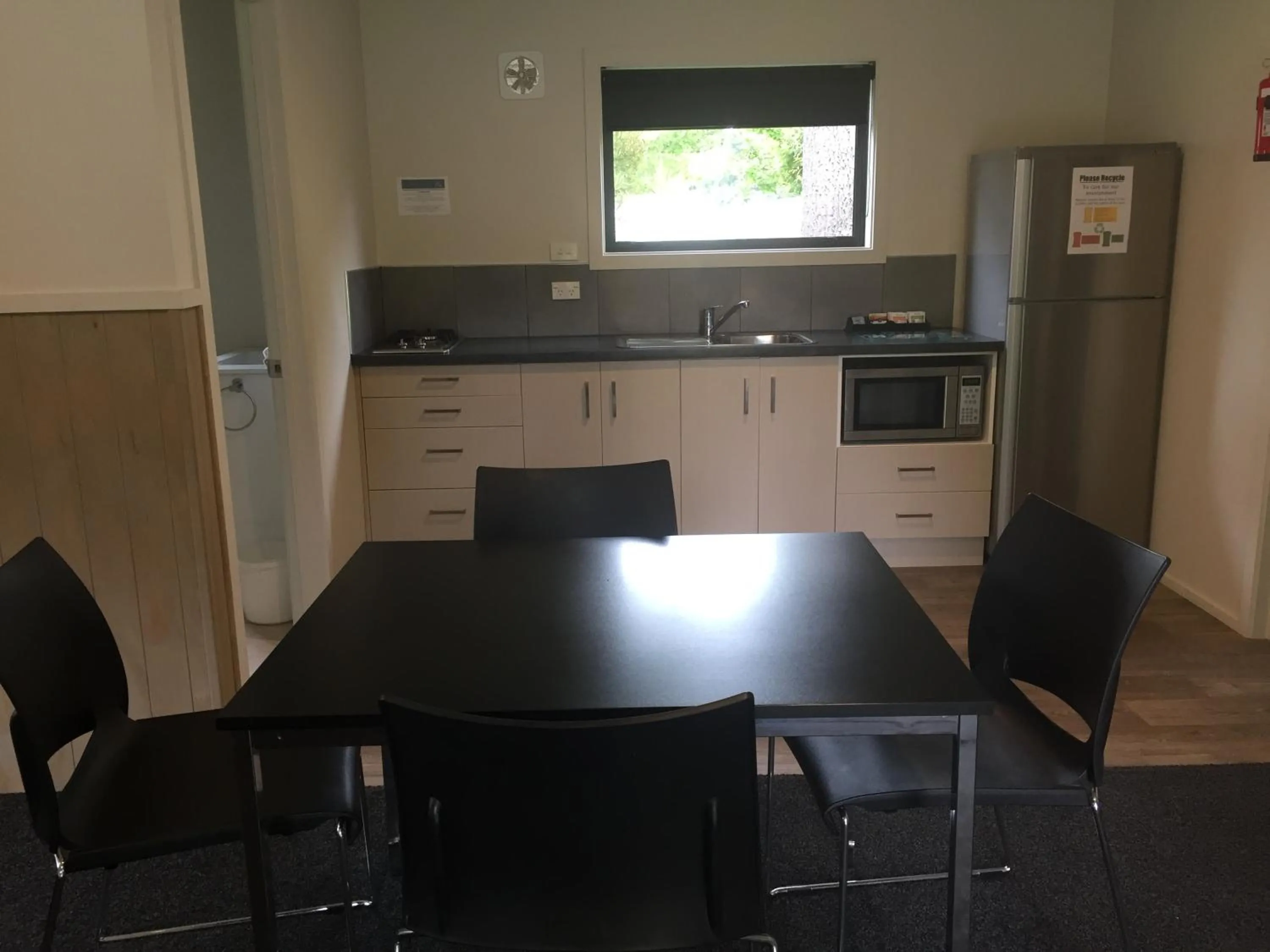 Kitchen or kitchenette in Geraldine TOP 10 Holiday Park