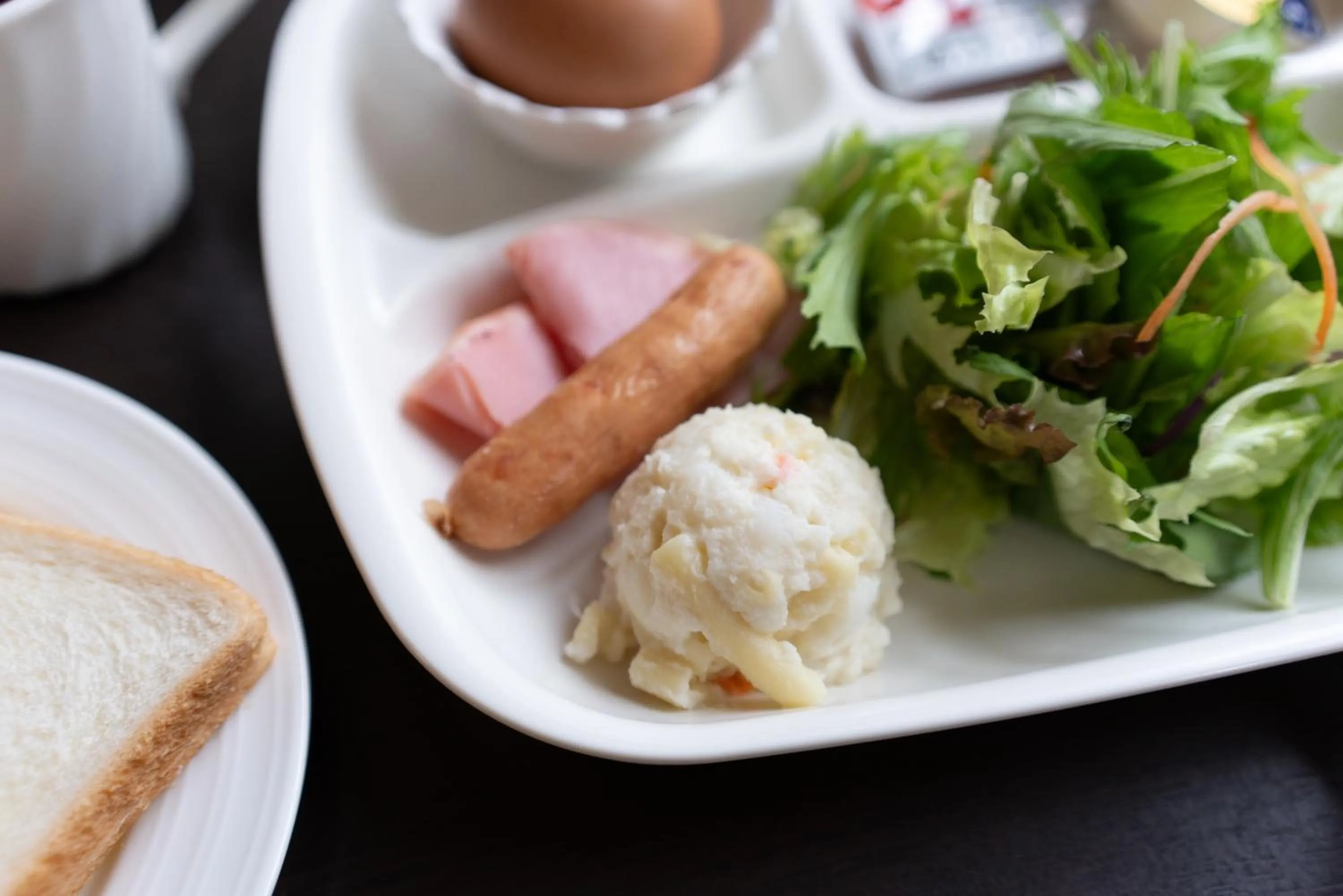 Food and drinks in Hotel Monzennoyu