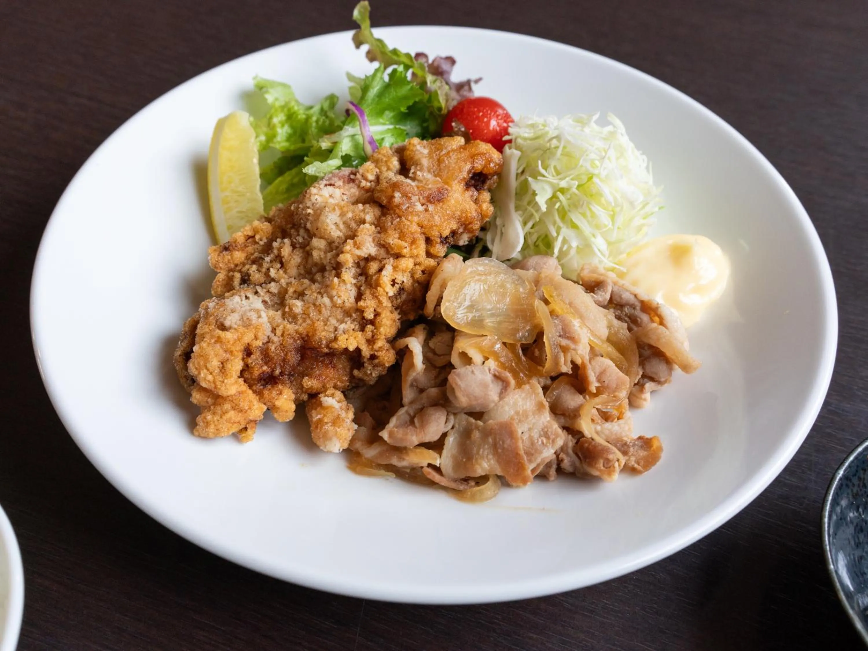 Dinner in Hotel Monzennoyu