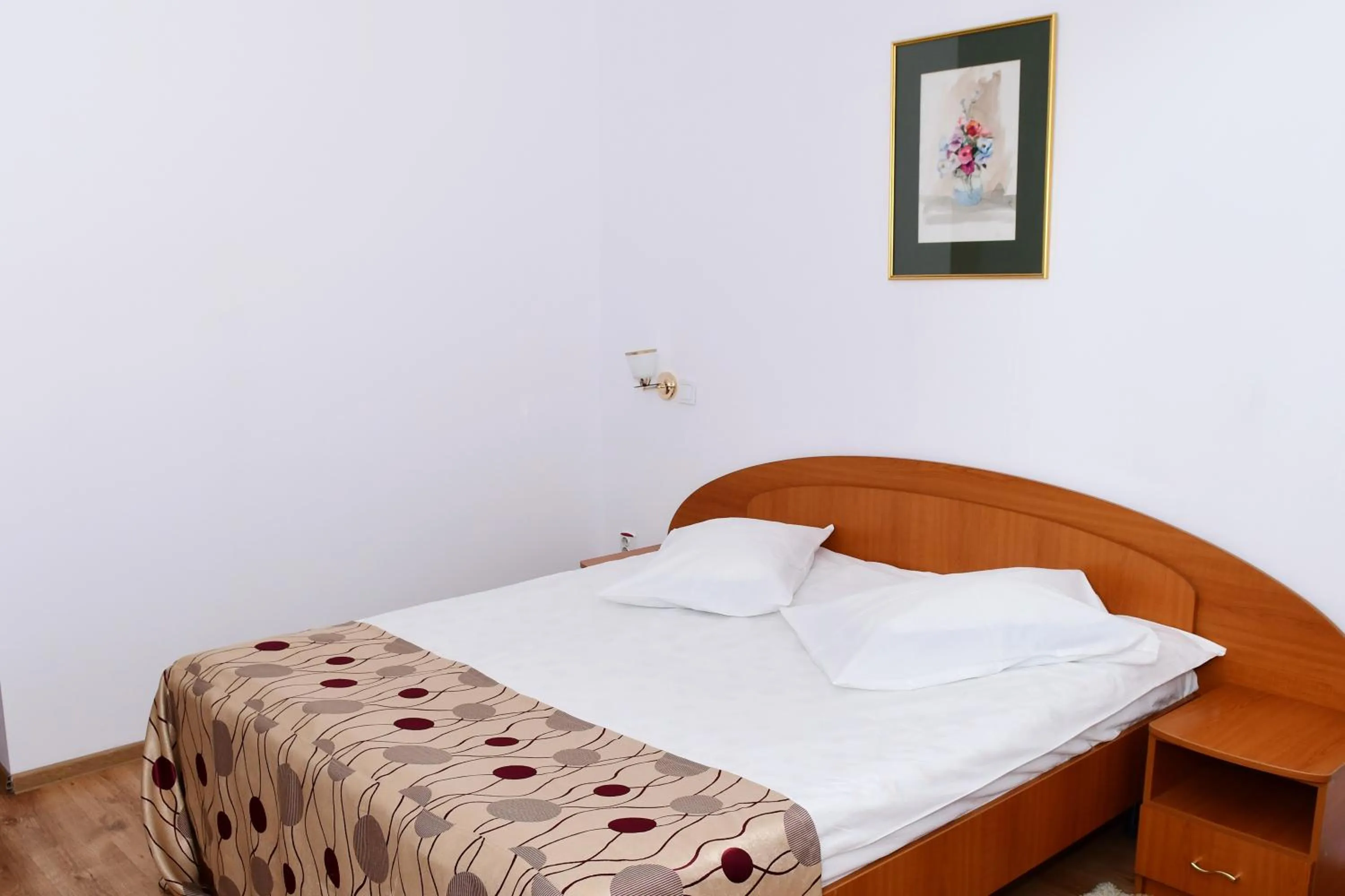 Photo of the whole room, Bed in Hotel Select