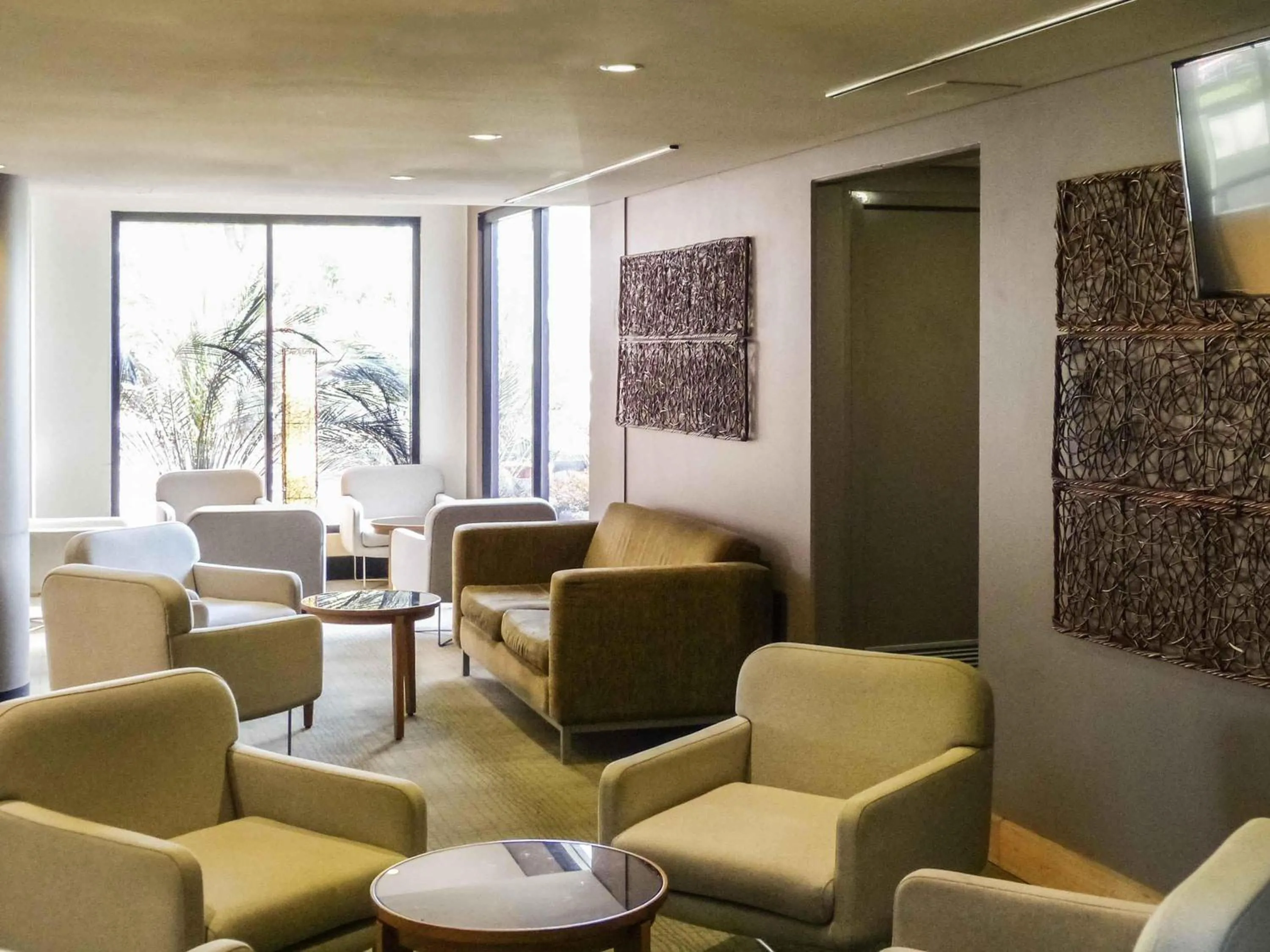 Lounge or bar in ibis Thornleigh