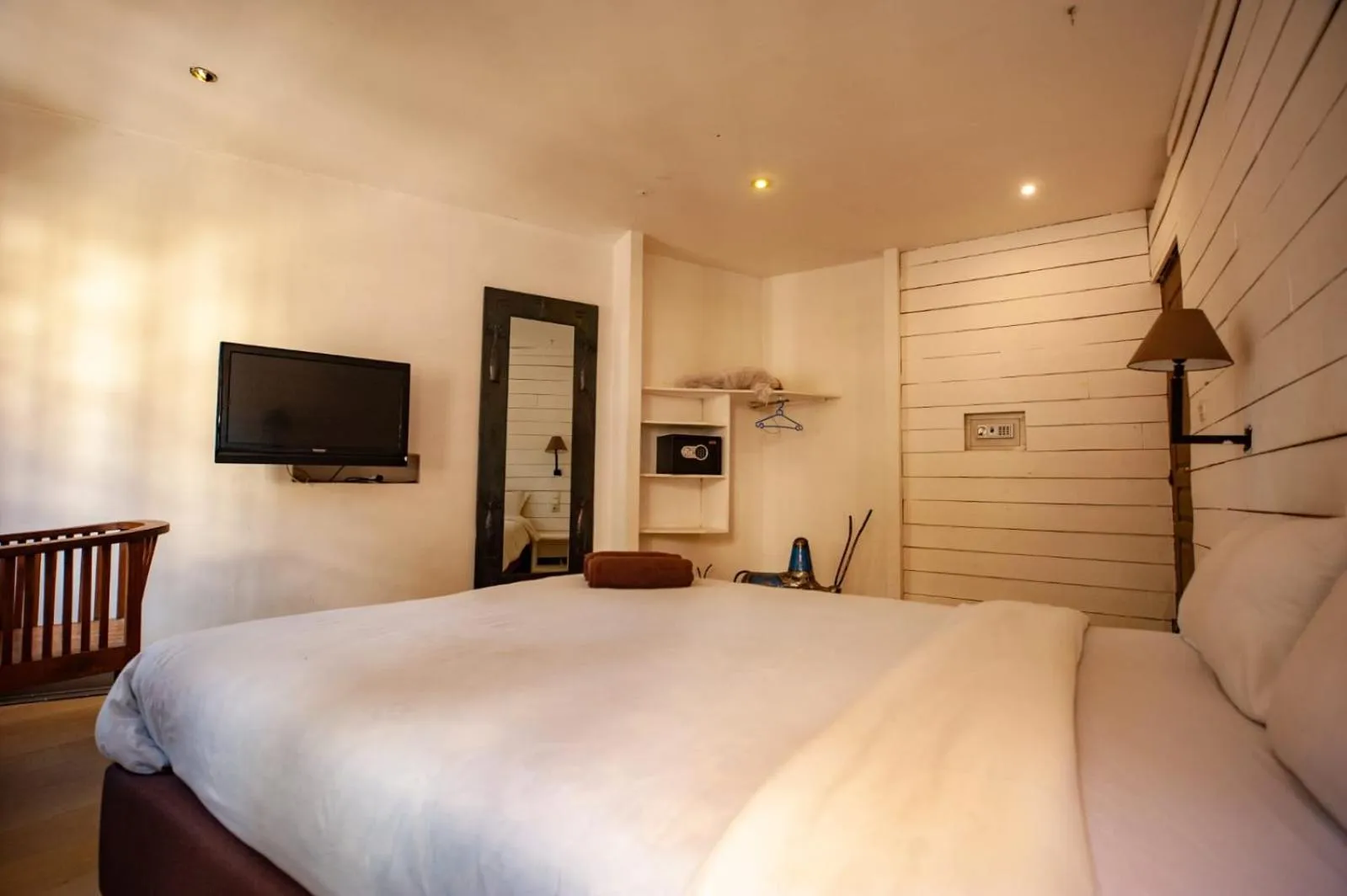 Bed in Hôtel Restaurant La Ribaudière