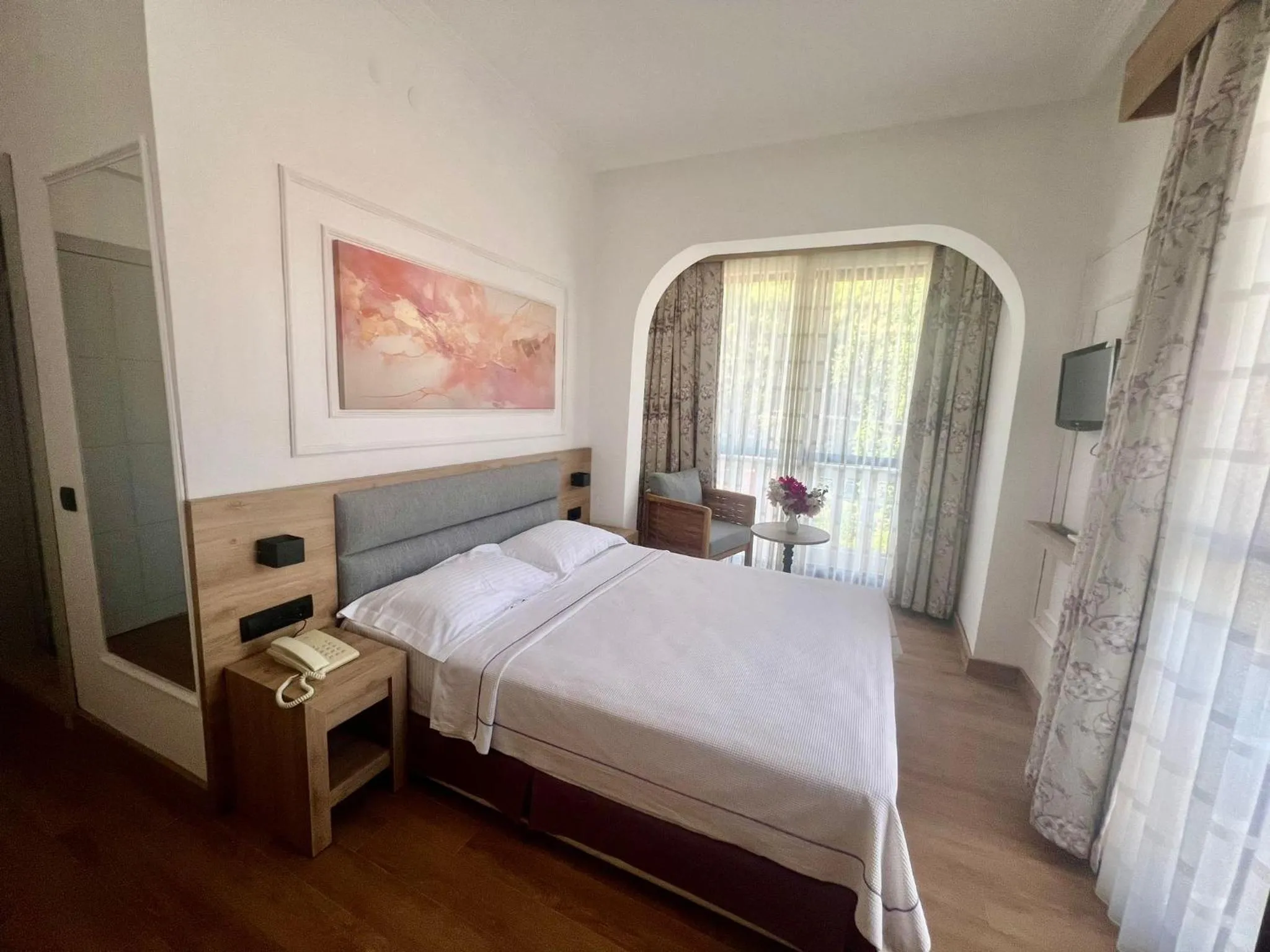 Bedroom, Bed in Carikci Hotel