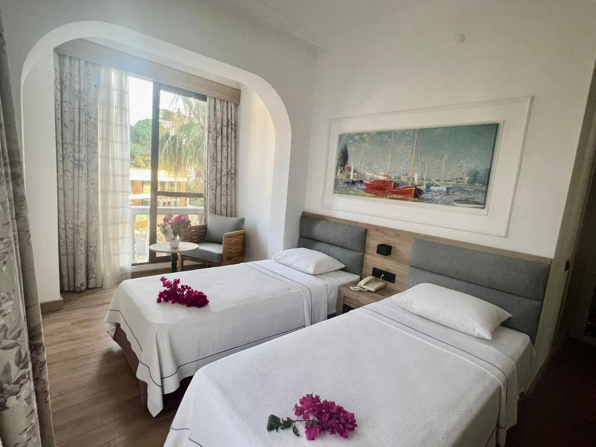 Bedroom, Bed in Carikci Hotel