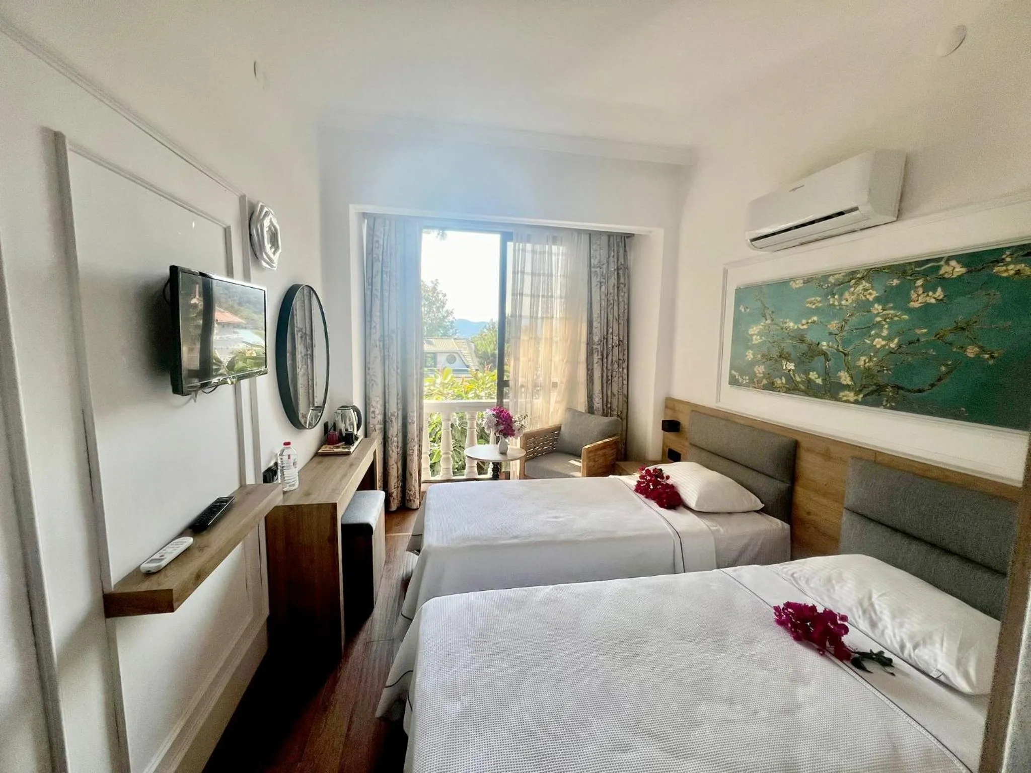 Photo of the whole room, Bed in Carikci Hotel