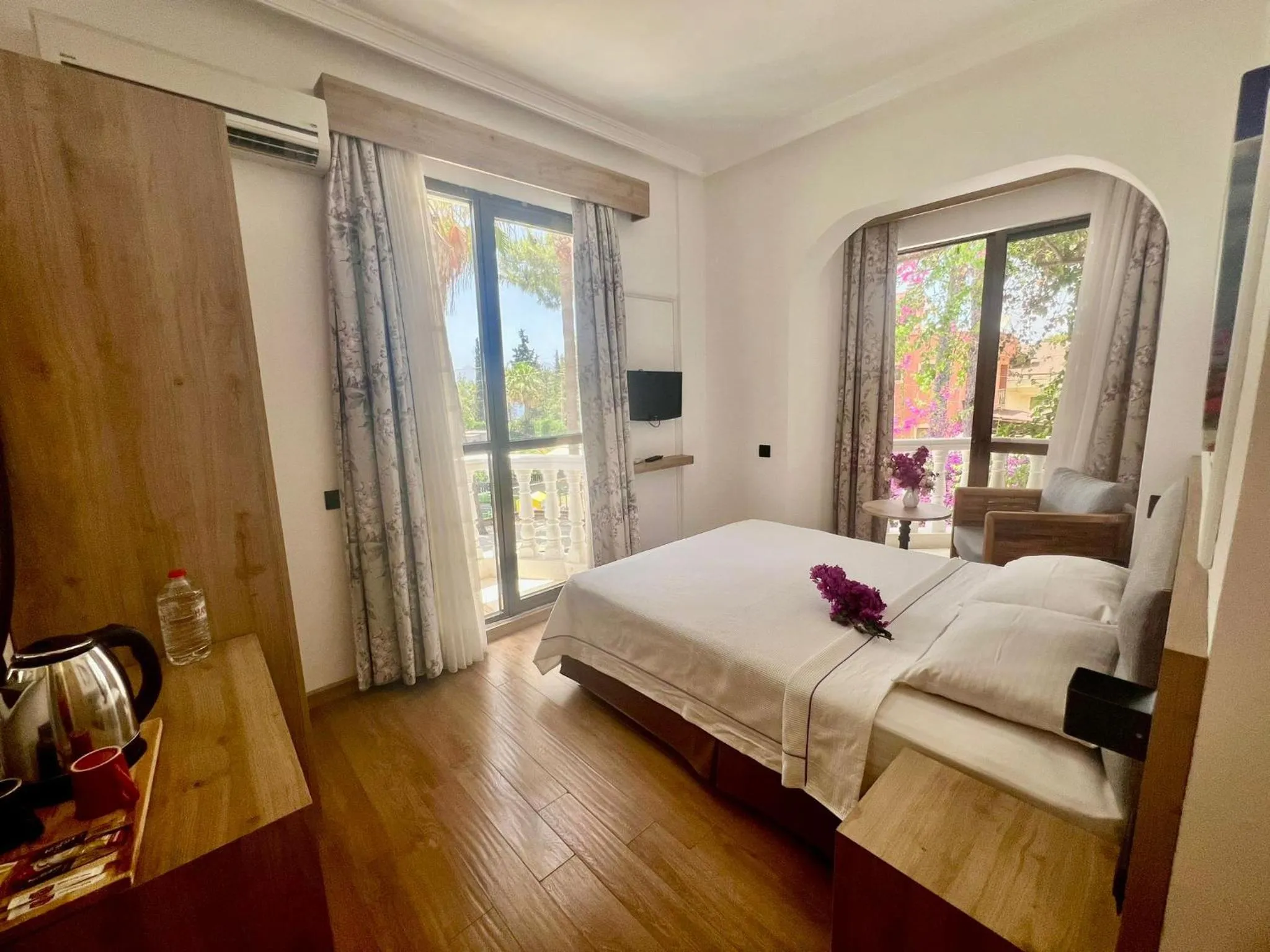 Photo of the whole room, Bed in Carikci Hotel