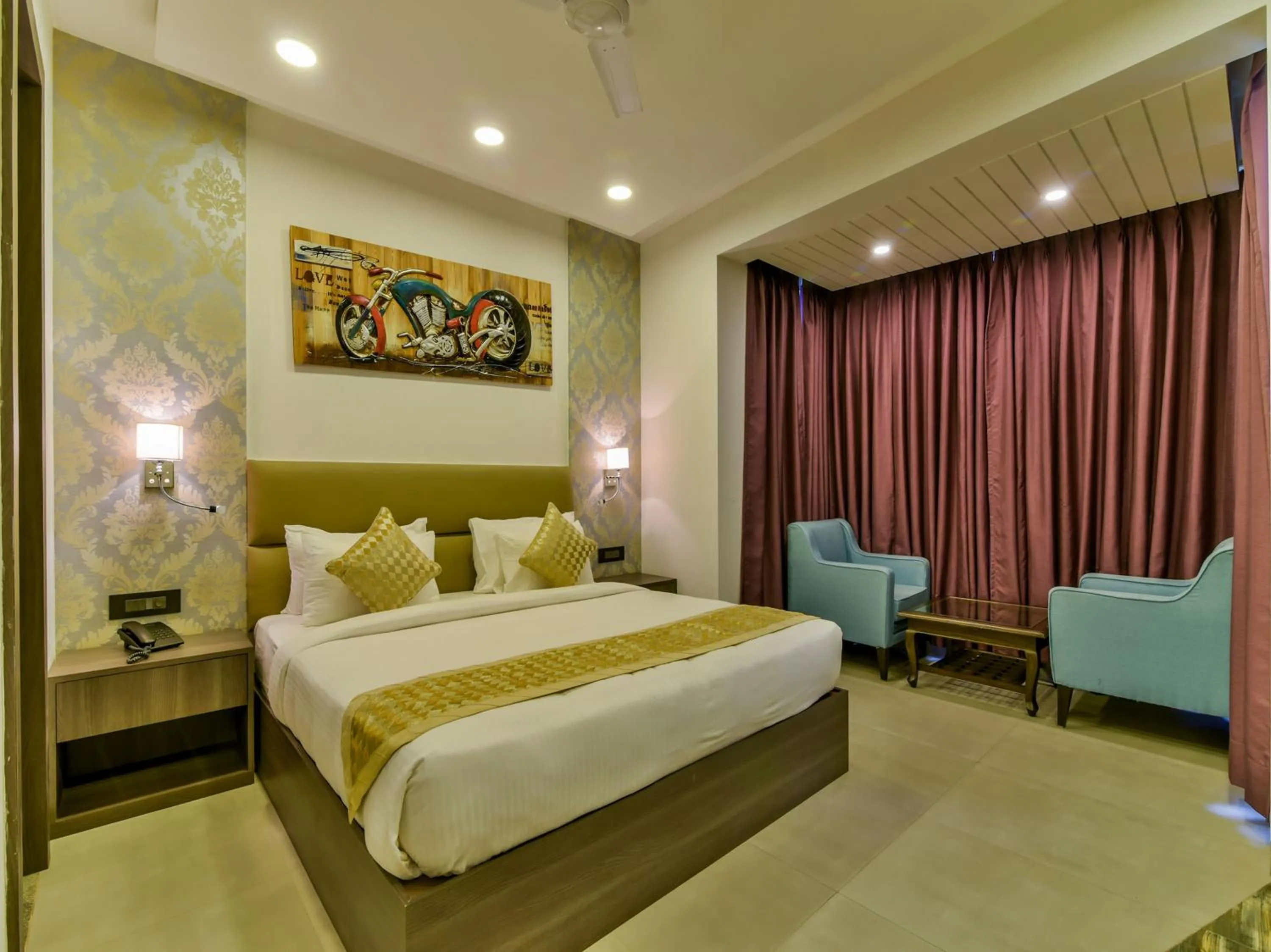 Photo of the whole room, Bed in Ramatan Resort