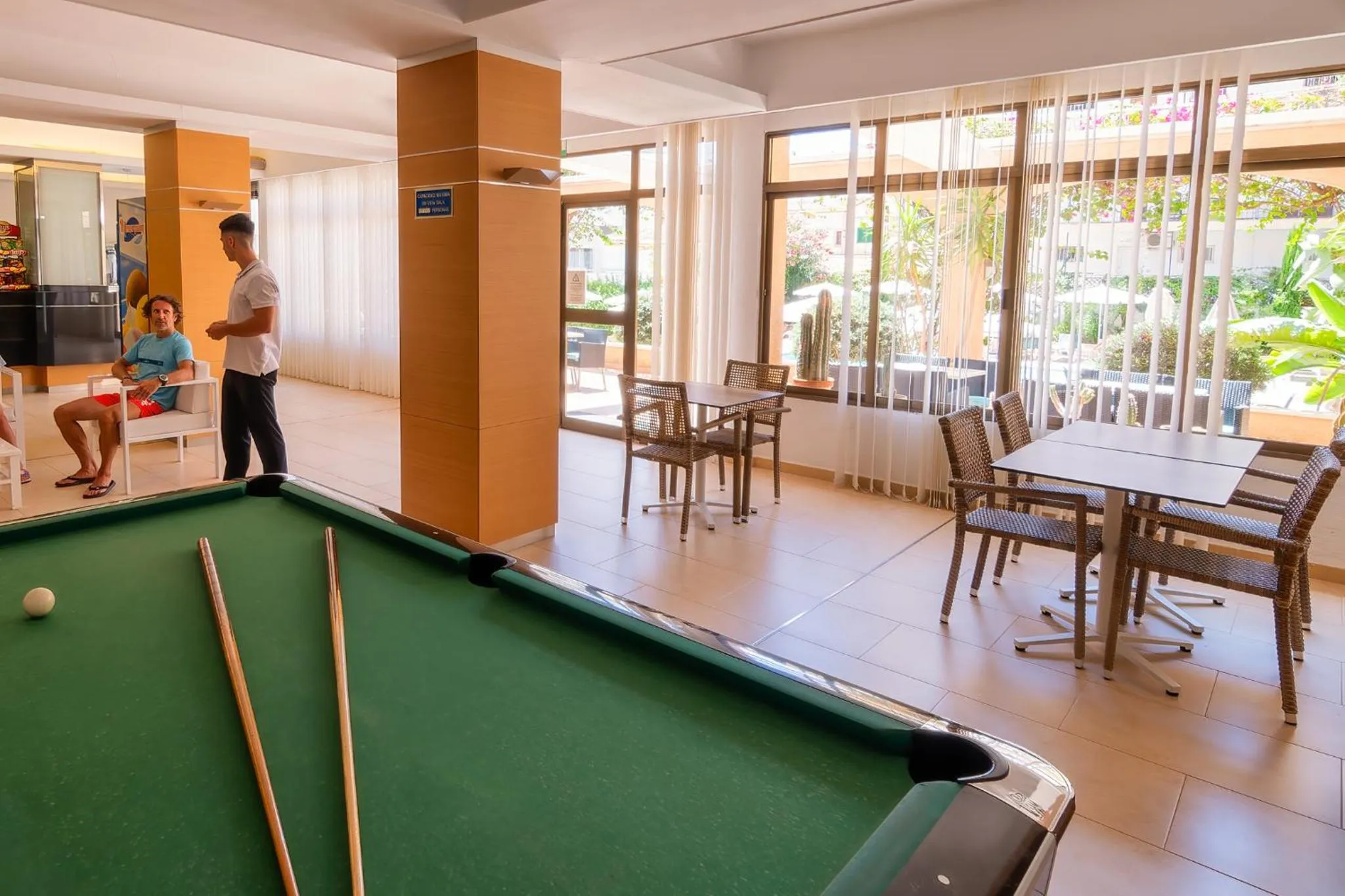 Billiard in Apartamentos Isla del Sol