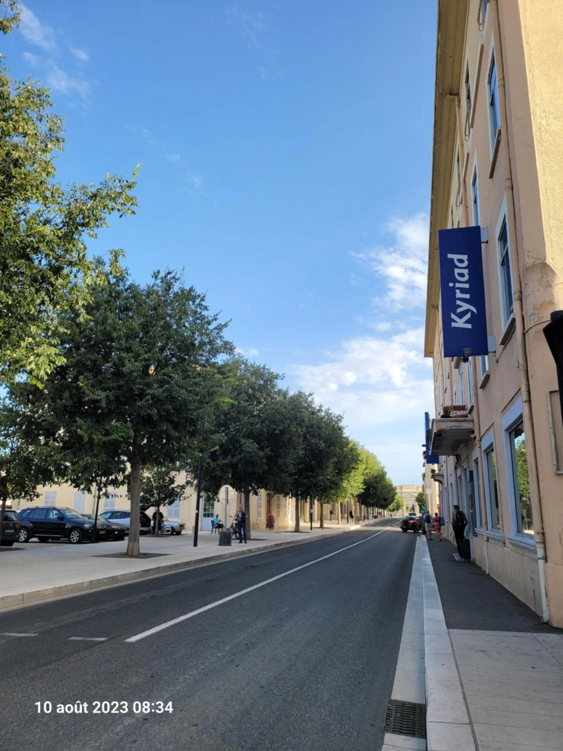 Day in KYRIAD ORANGE Centre Ville - HOTEL & RESTAURANT & BAR - La Galerie d'Art des Princes - Provence Alpes Côte d'Azur - France - Proche A7-A9 - exit21- Châteauneuf-du-Pape Avignon Bollene Nimes - 24h-24h