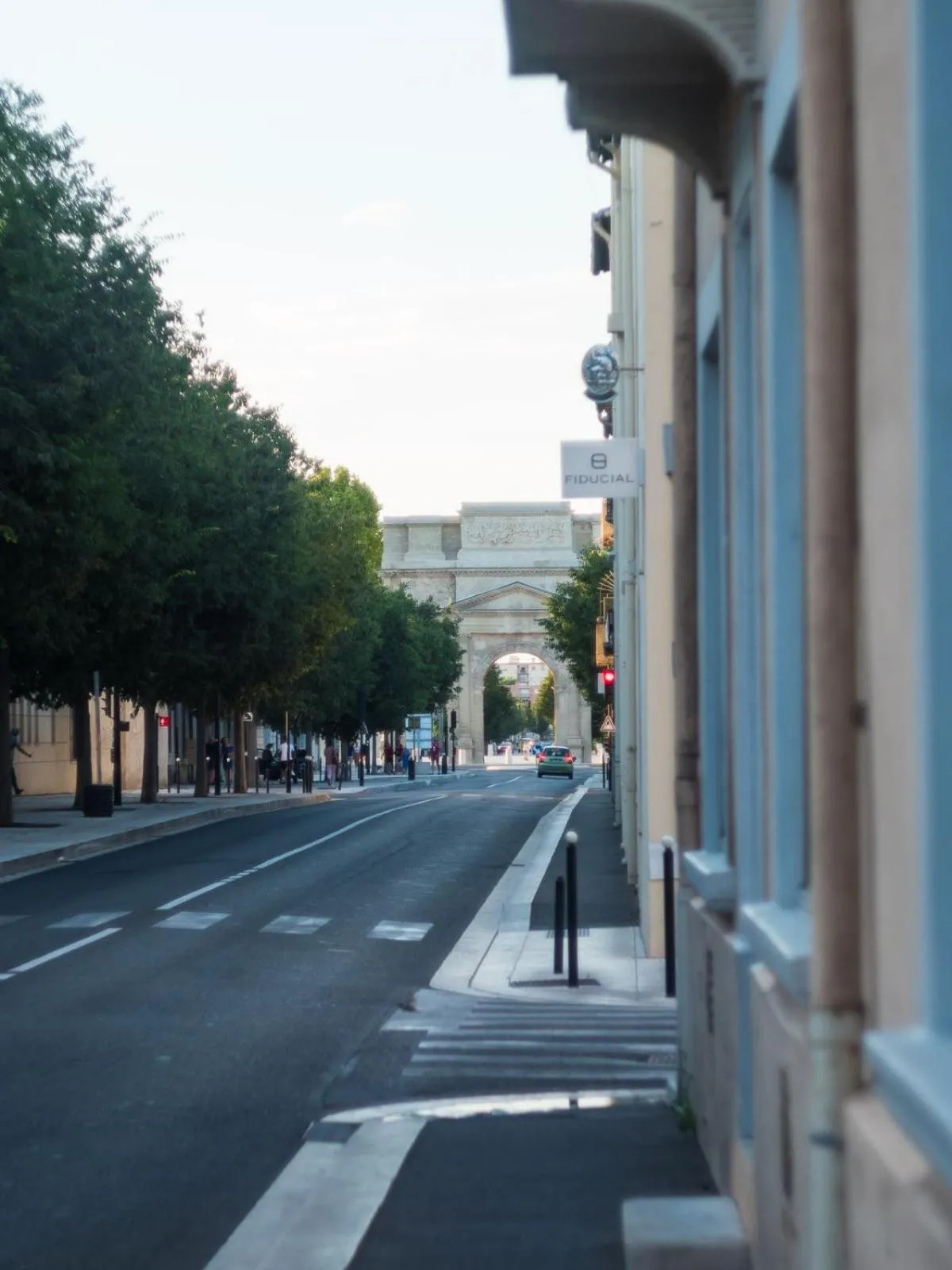 Day in KYRIAD ORANGE Centre Ville - HOTEL & RESTAURANT & BAR - La Galerie d'Art des Princes - Provence Alpes Côte d'Azur - France - Proche A7-A9 - exit21- Châteauneuf-du-Pape Avignon Bollene Nimes - 24h-24h