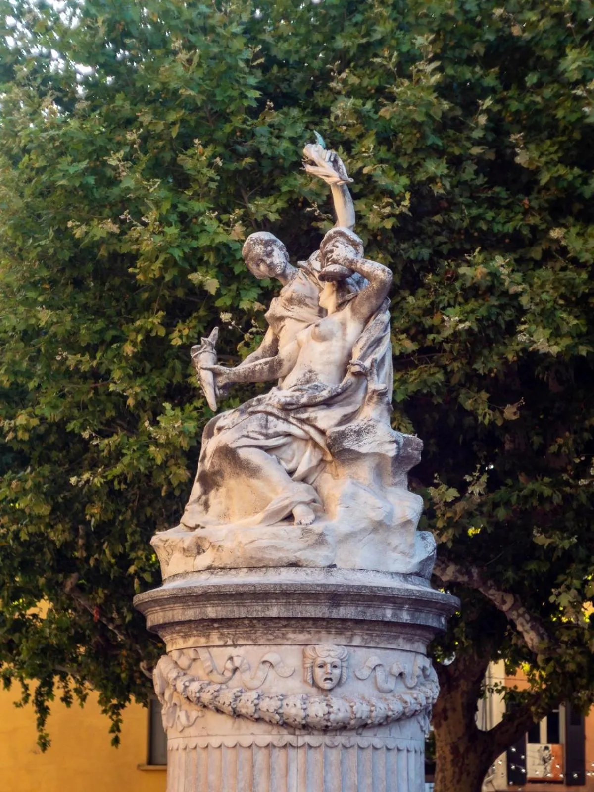 Nearby landmark in KYRIAD ORANGE Centre Ville - HOTEL & RESTAURANT & BAR - La Galerie d'Art des Princes - Provence Alpes Côte d'Azur - France - Proche A7-A9 - exit21- Châteauneuf-du-Pape Avignon Bollene Nimes - 24h-24h